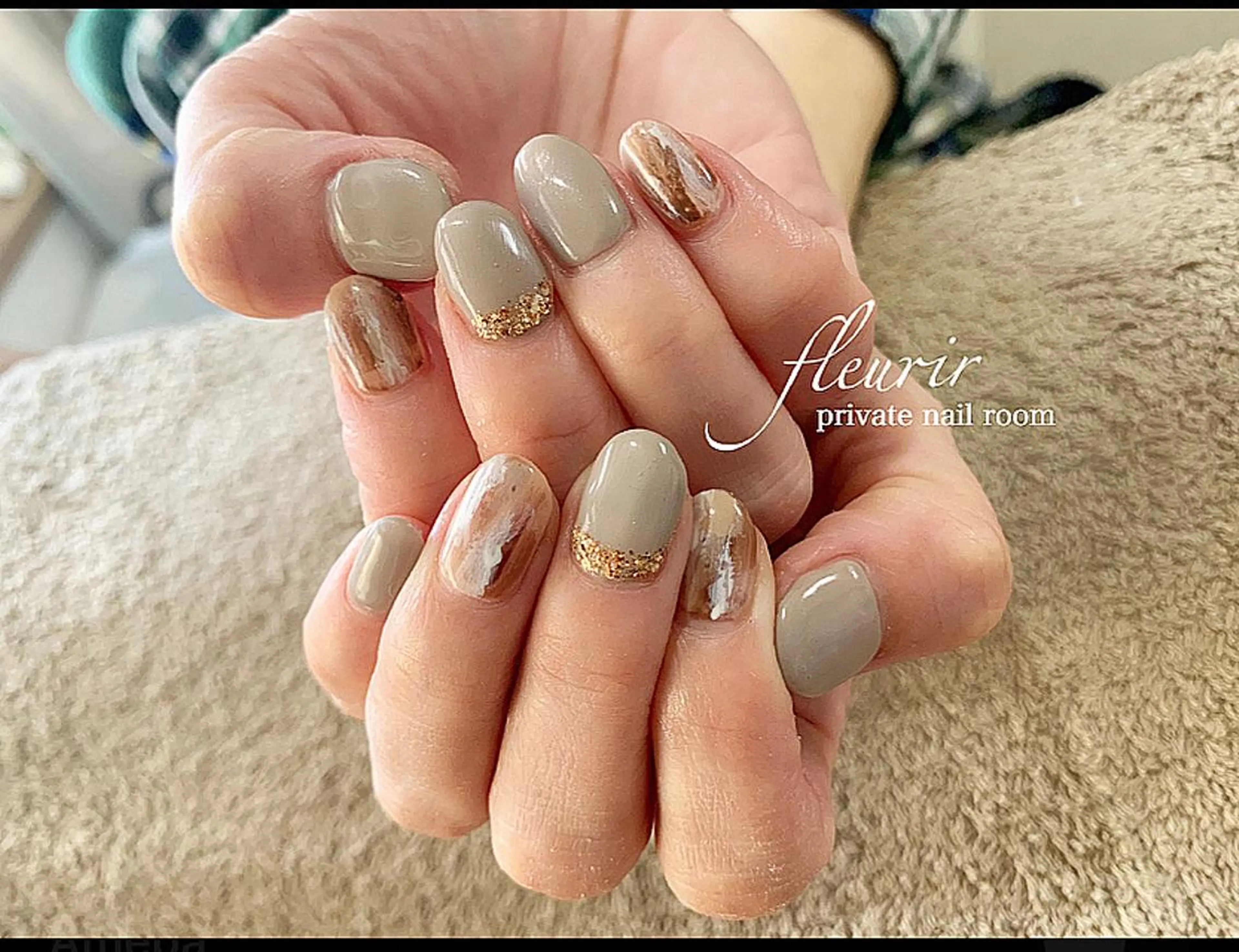 ネイル ラメ(グリッター) ニュアンスネイル フルリール 【プライベートサロンのネイルデザイン