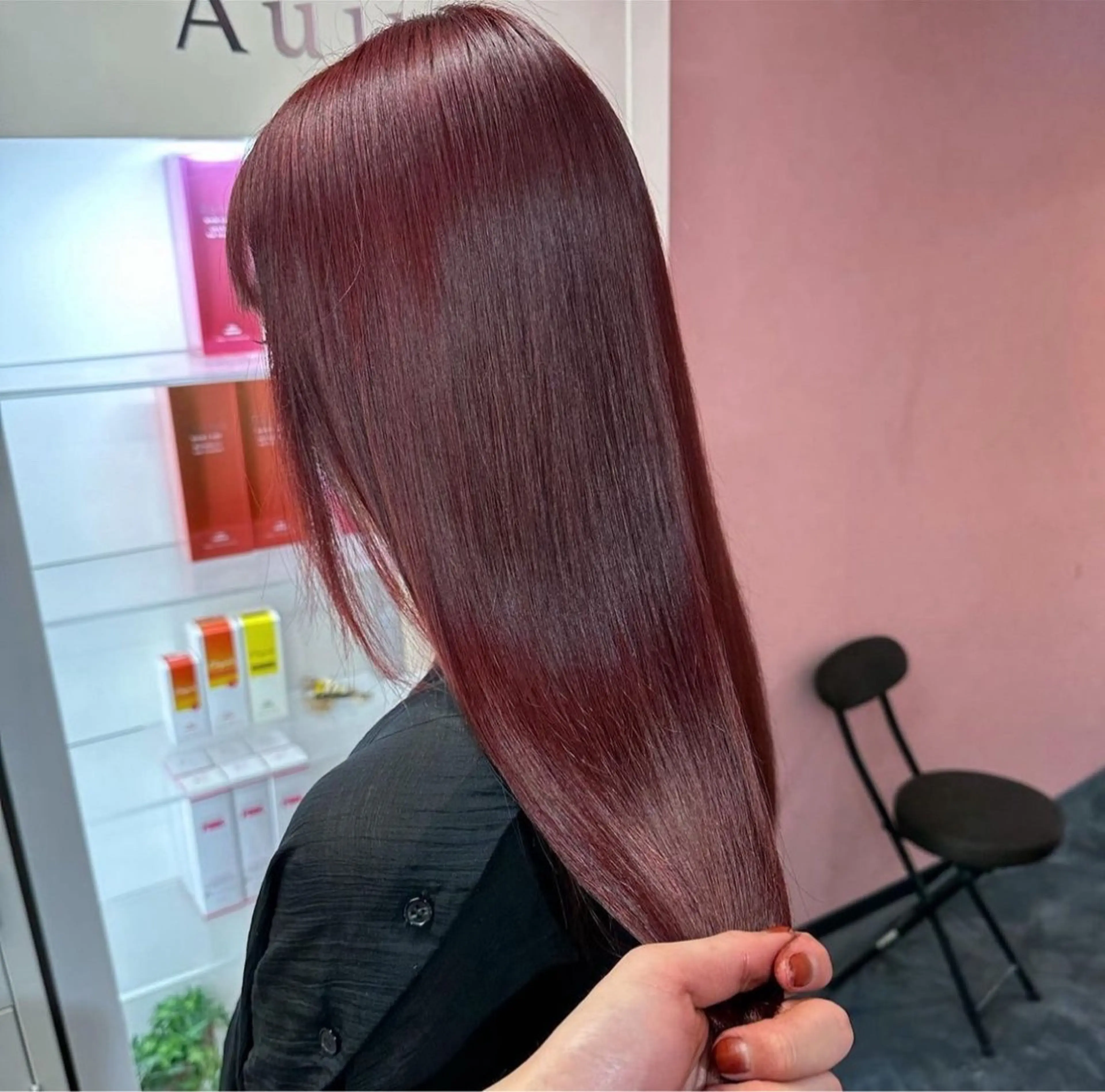 ロング カラー ブリーチ ダブルカラー レッドカラー ホワイトカラー/ ピンクベージュにったのヘアスタイル