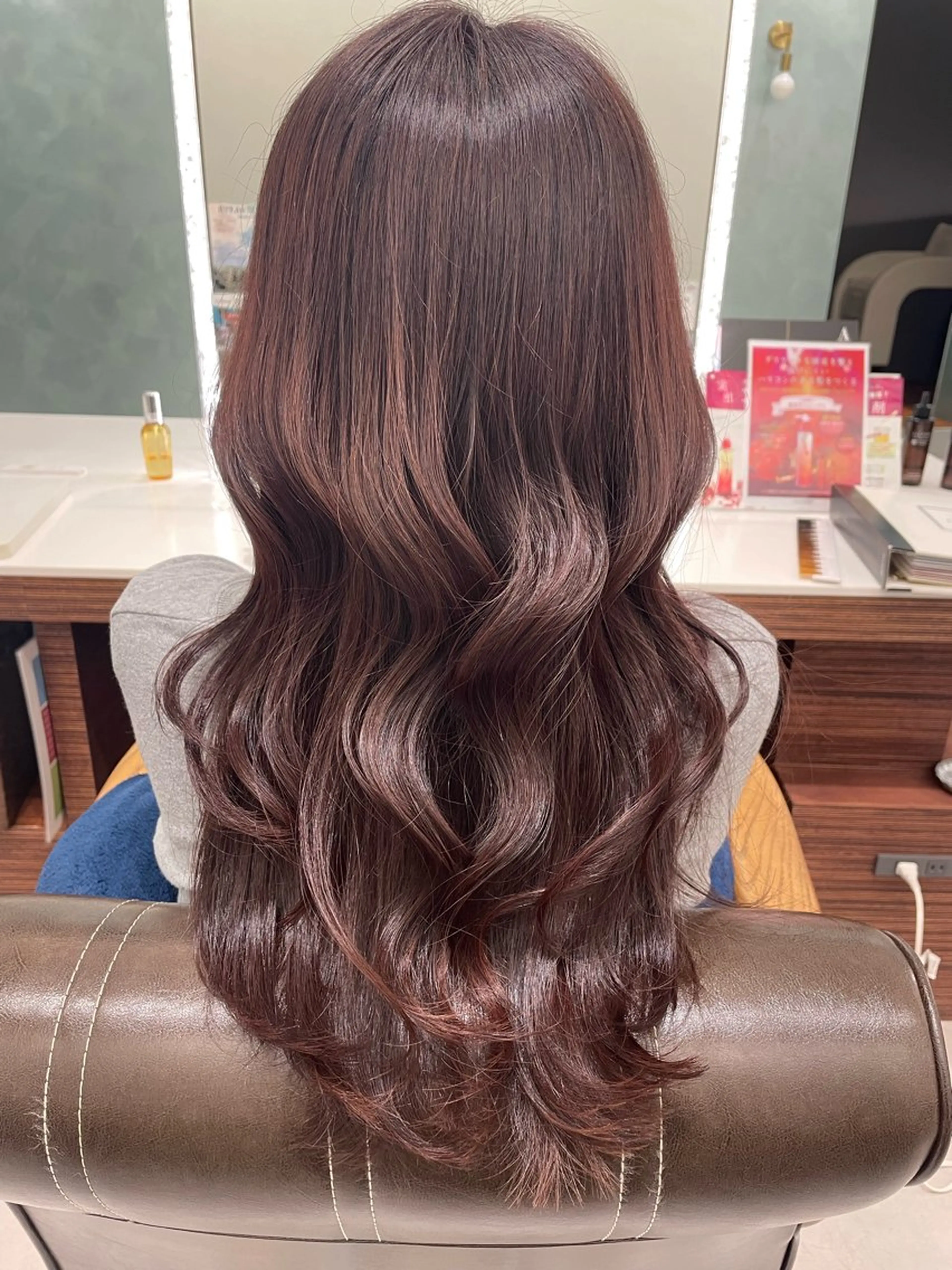 セミロング カラー ブラウンカラー ピンクカラー ピンクブラウン カット ヘアカラー カシータフロル所属・清水 菜穂香のヘアスタイル