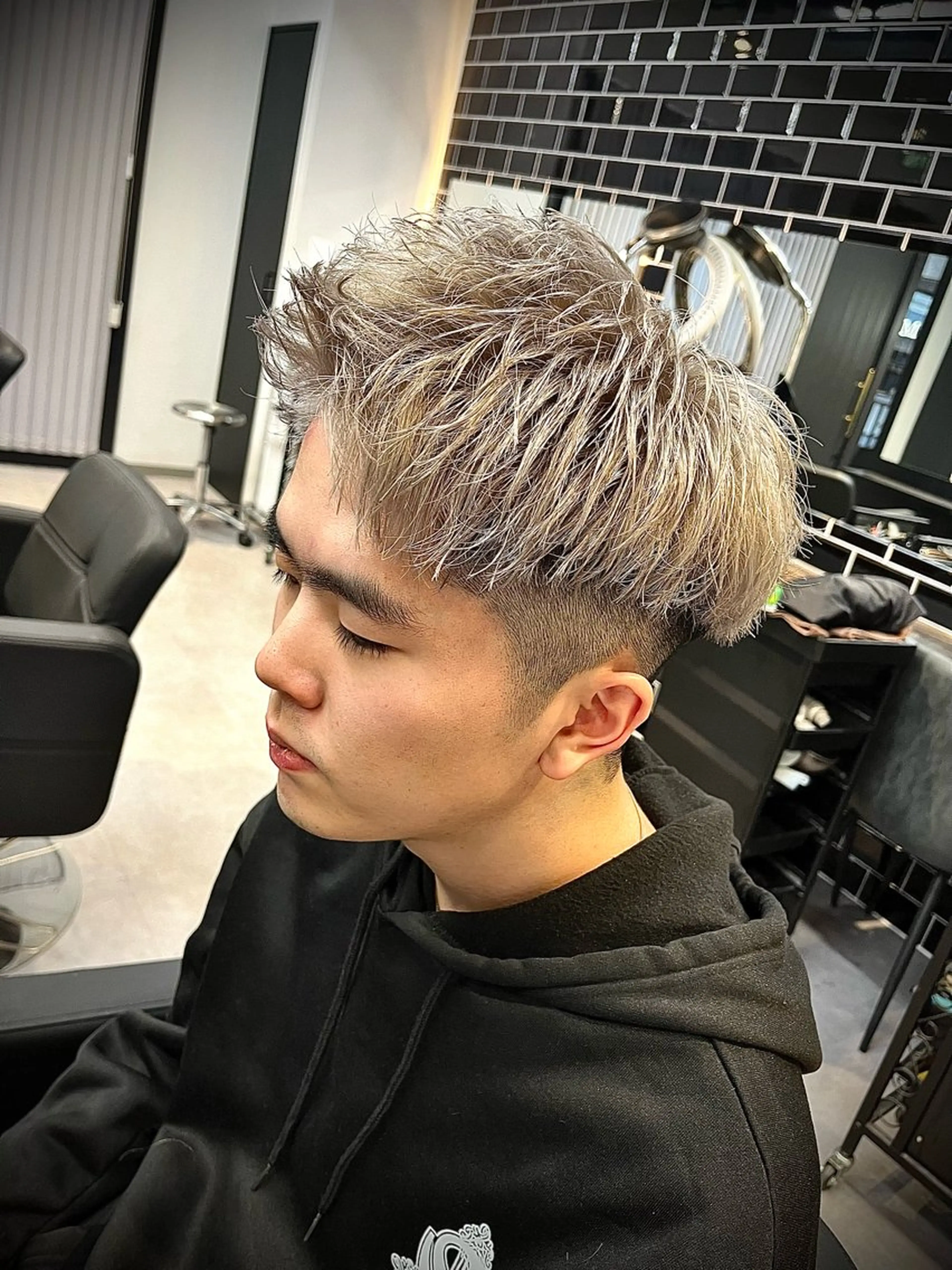 ショート カラー ヘアアレンジ メンズ メンズブリーチ ブリーチ カット ヘアカラー ヘアセット men'slapis YUTOのヘアスタイル