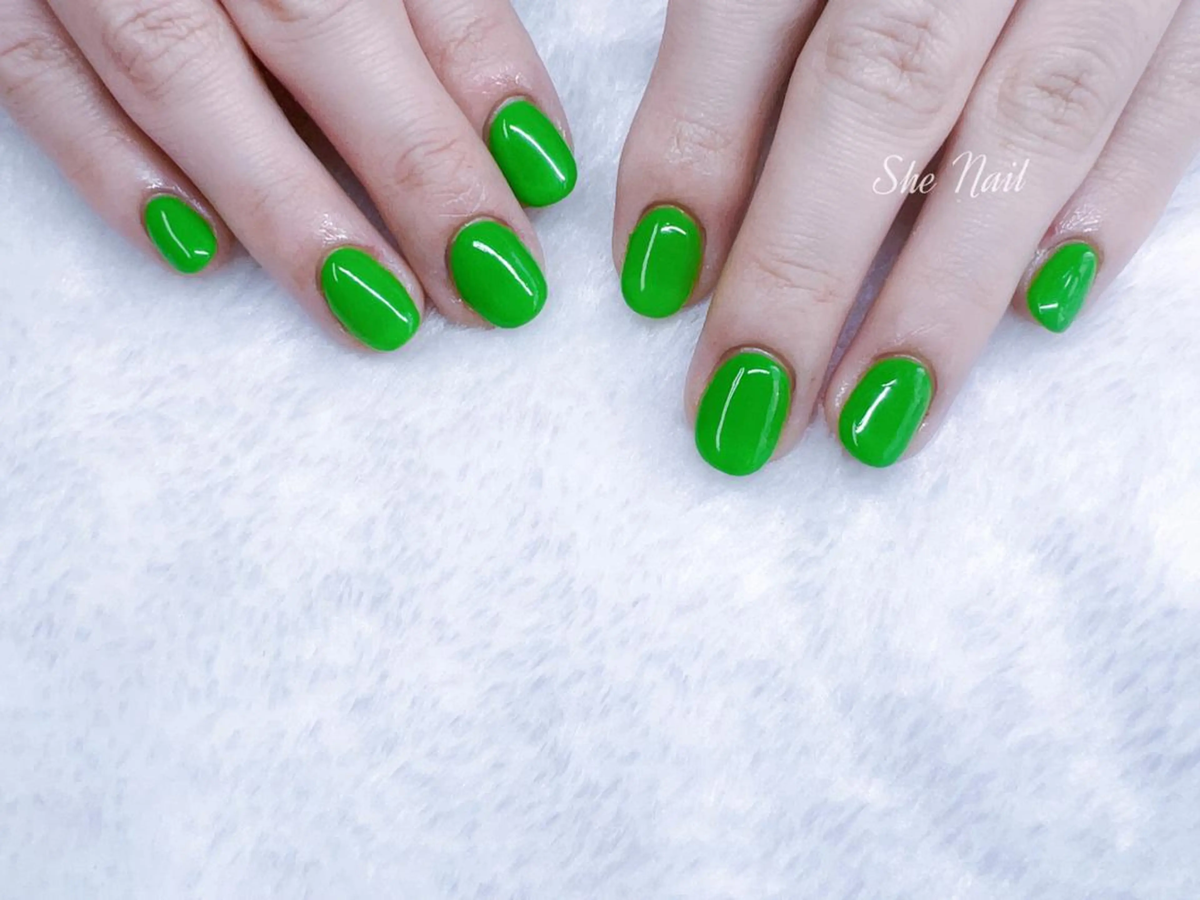 ネイル チークネイル 長さ出し グラデーション ラメ(グリッター) ラメグラデーション ハンドネイル She   Nail所属・ISA_ BELLAのネイルデザイン