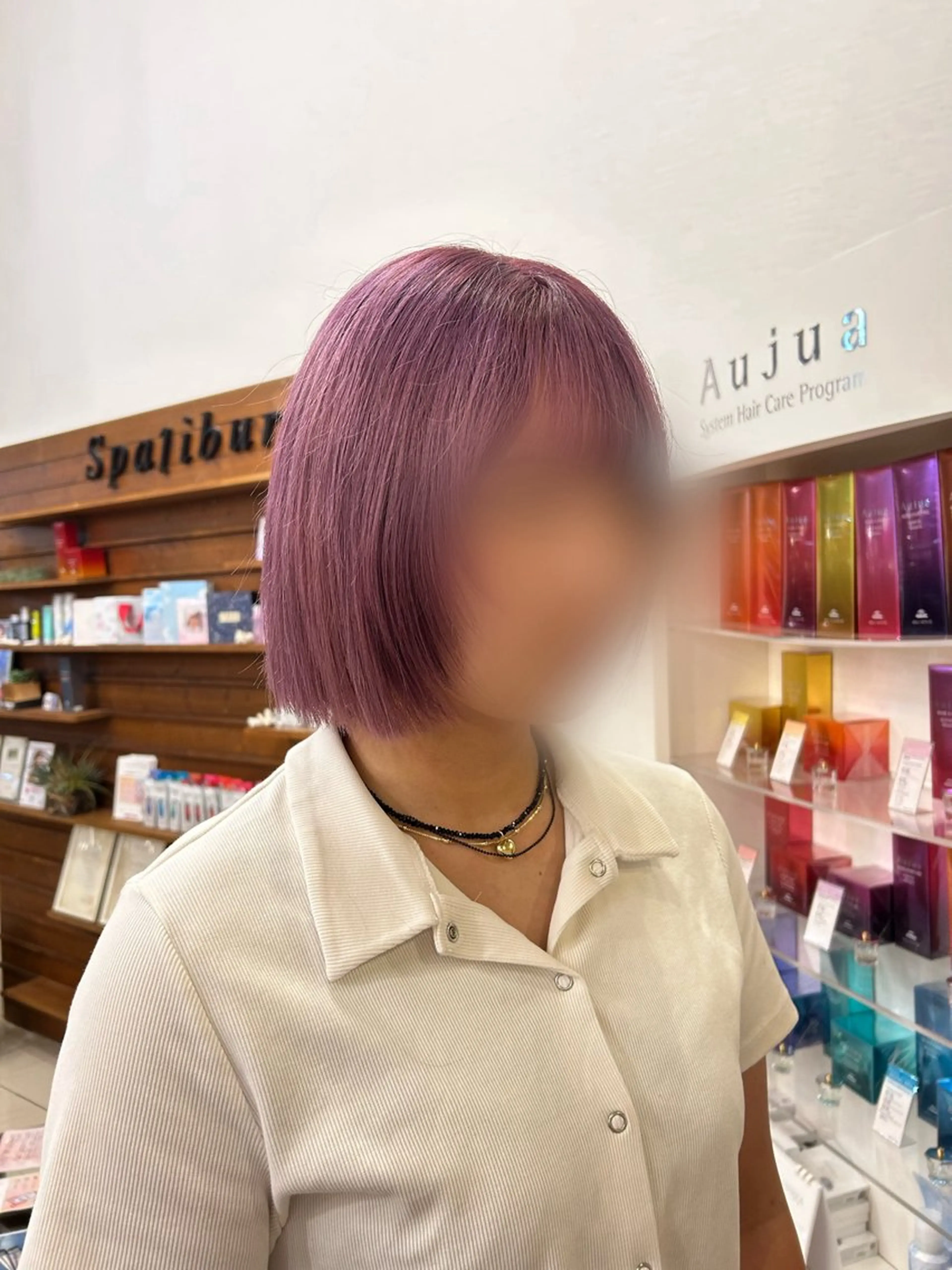 ショート ボブ 顔まわりレイヤー 顔周りカット レイヤーカット Spalibur所属・須田 多恵のヘアスタイル