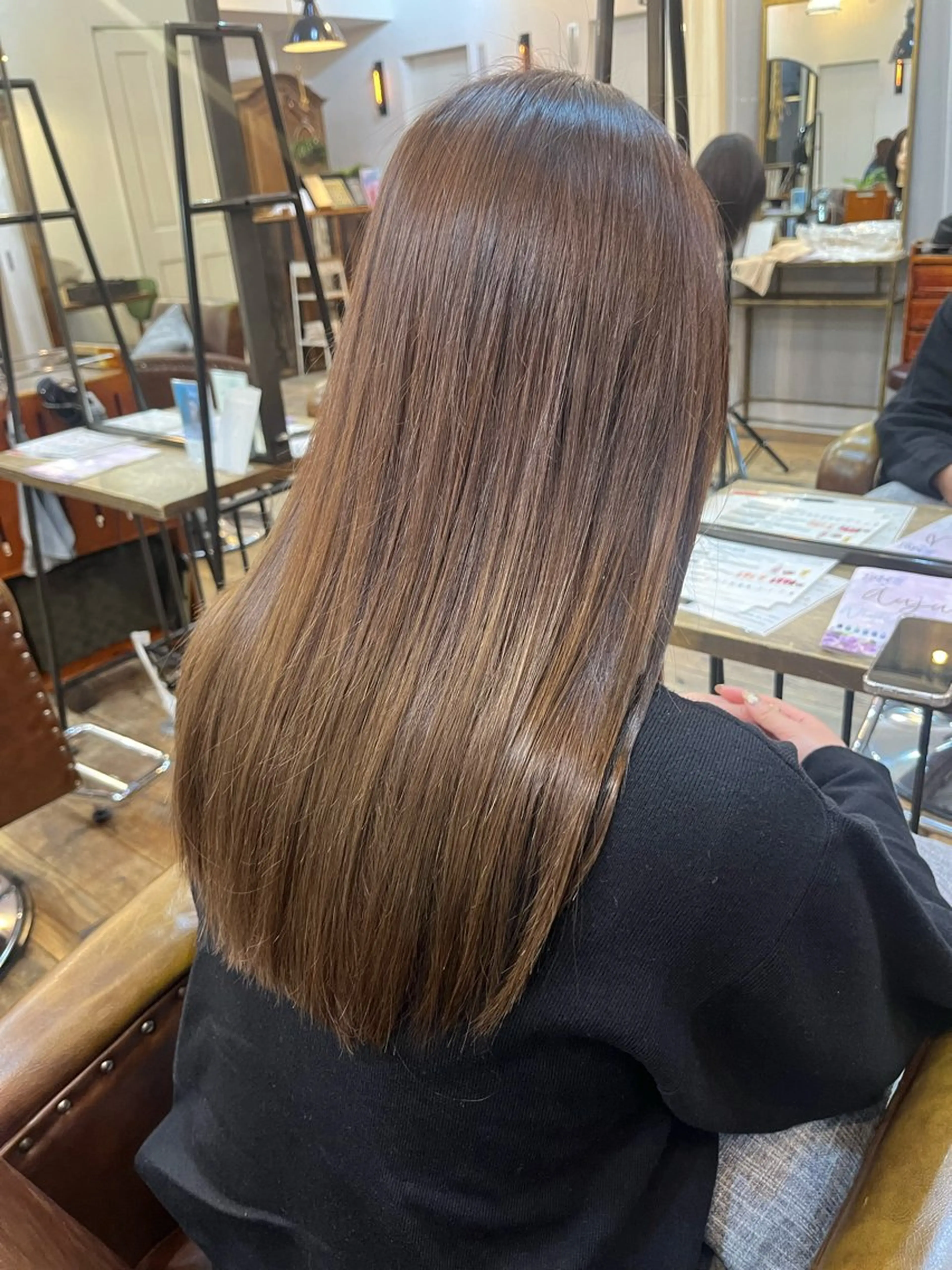 セミロング カラー ブラウンカラー Belle Ginza並木通り所属・透明感カラー／ メンズ◎／秋葉香乃のヘアスタイル