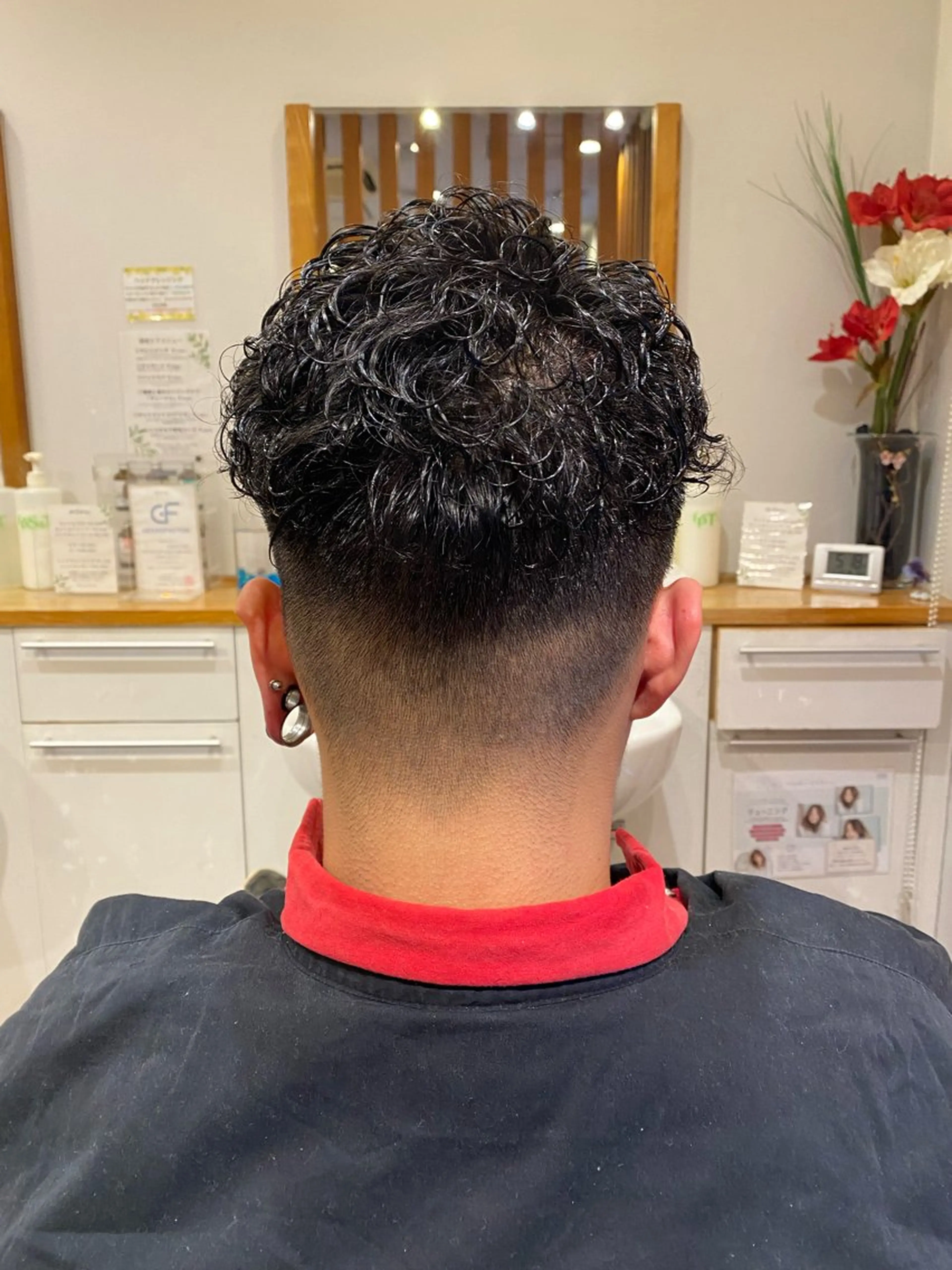 木曜日限定 メンズカットパーマの写真