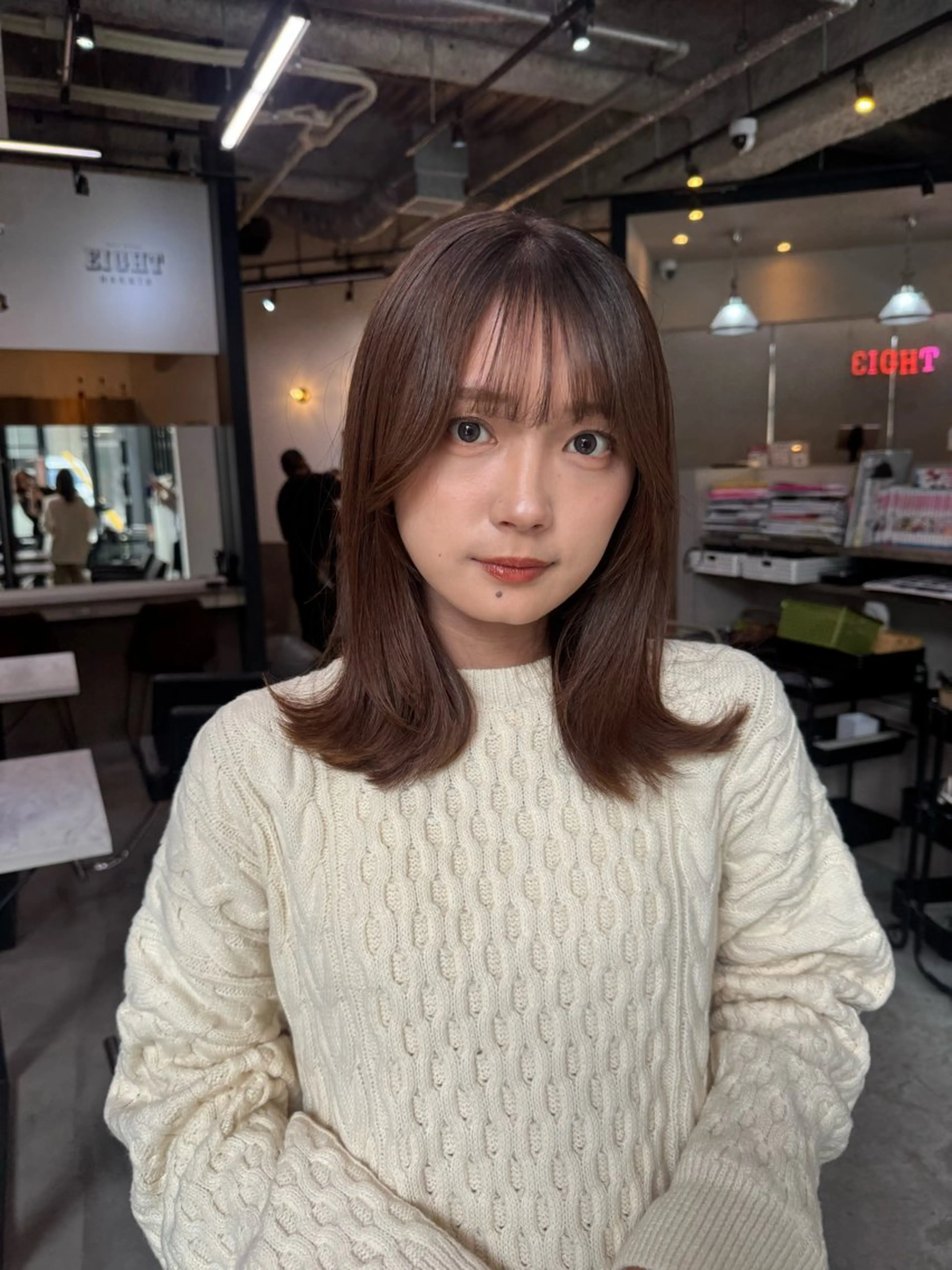 ミディアム カット ヘアカラー トリートメント 韓国ヘア🇰🇷 YUKINAのヘアスタイル