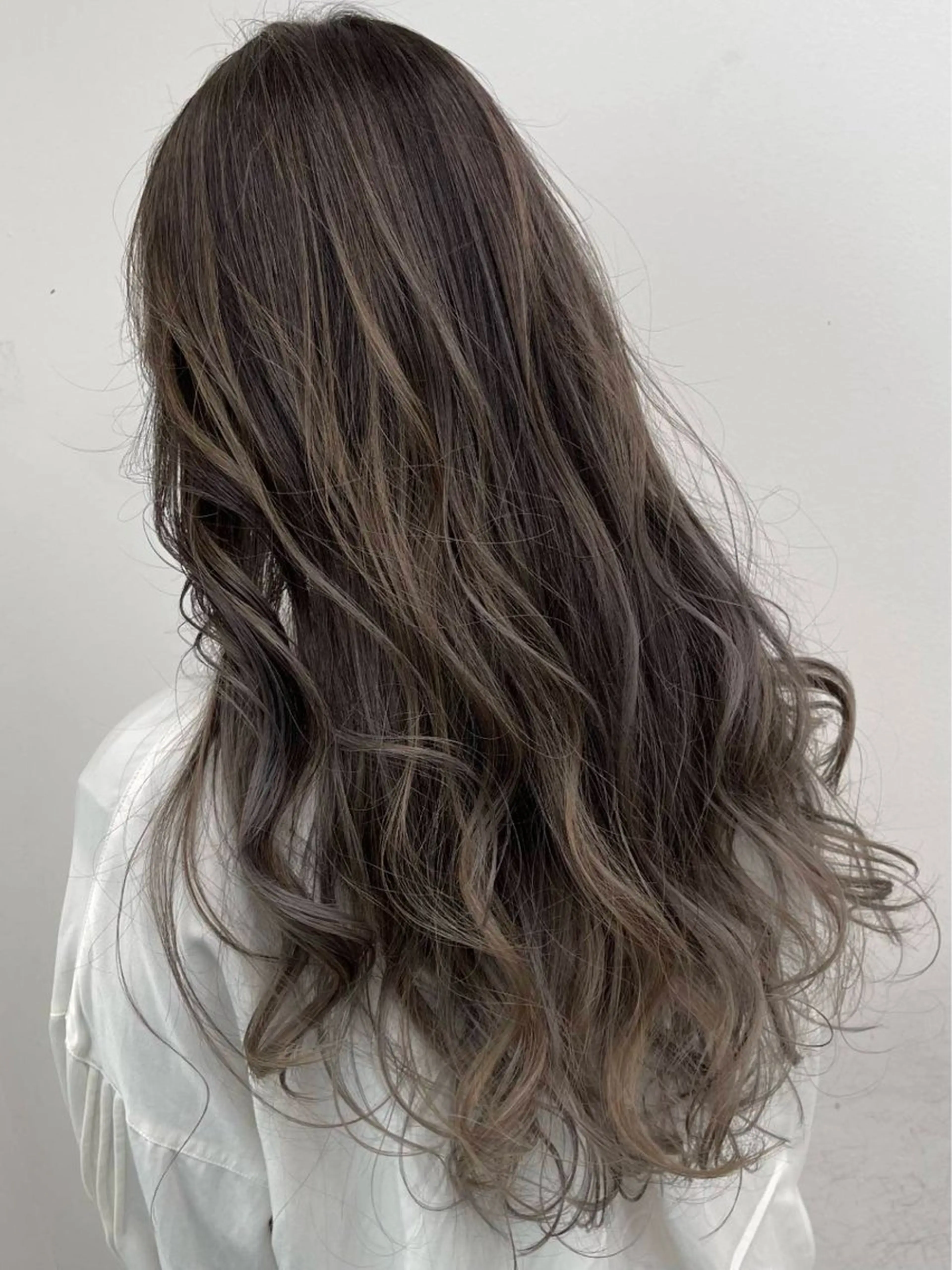 セミロング カット ヘアカラー トリートメント Cielo by Siestaのヘアスタイル