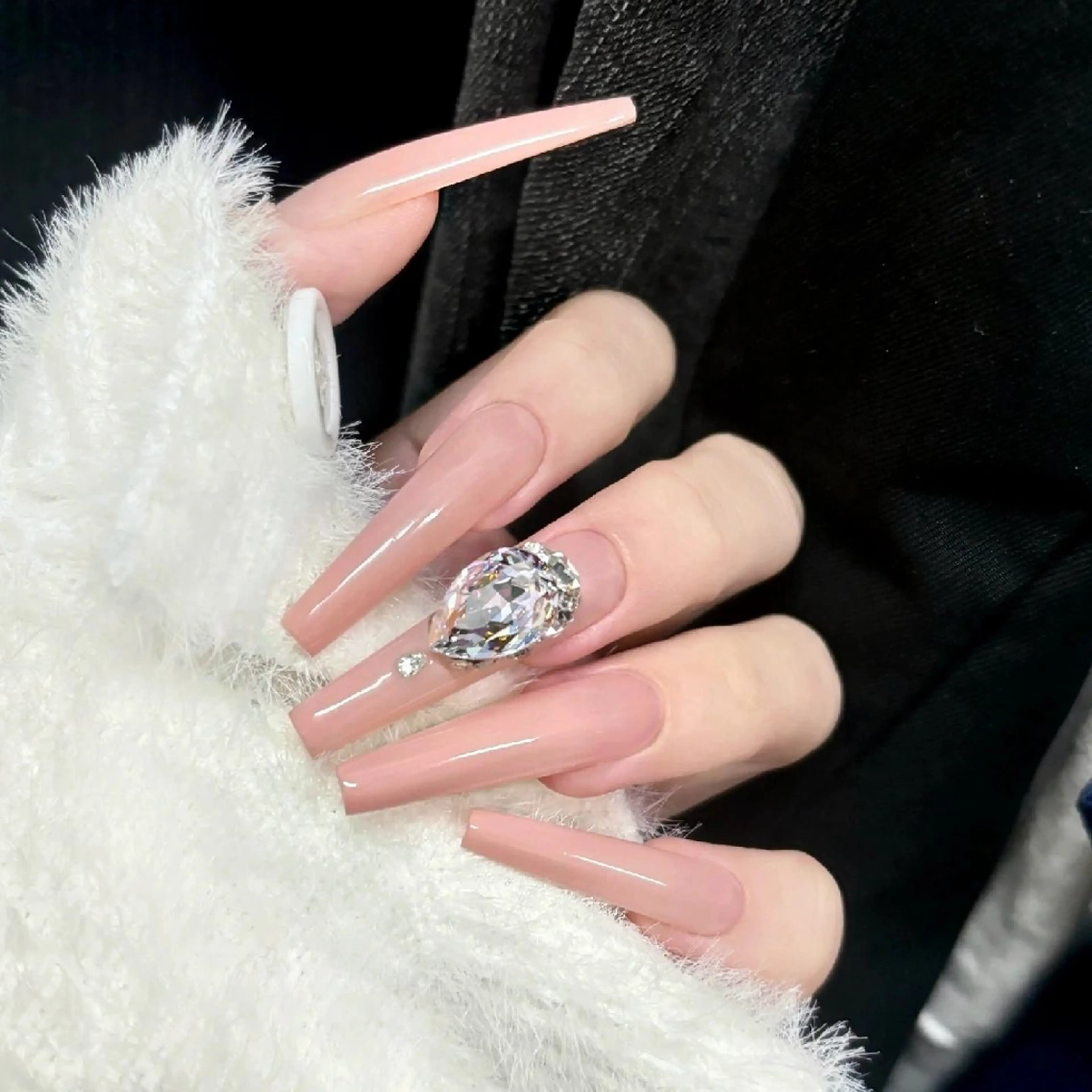 ネイル ハンドネイル ネイリストゆか💅 長さだし、深爪矯正のネイルデザイン