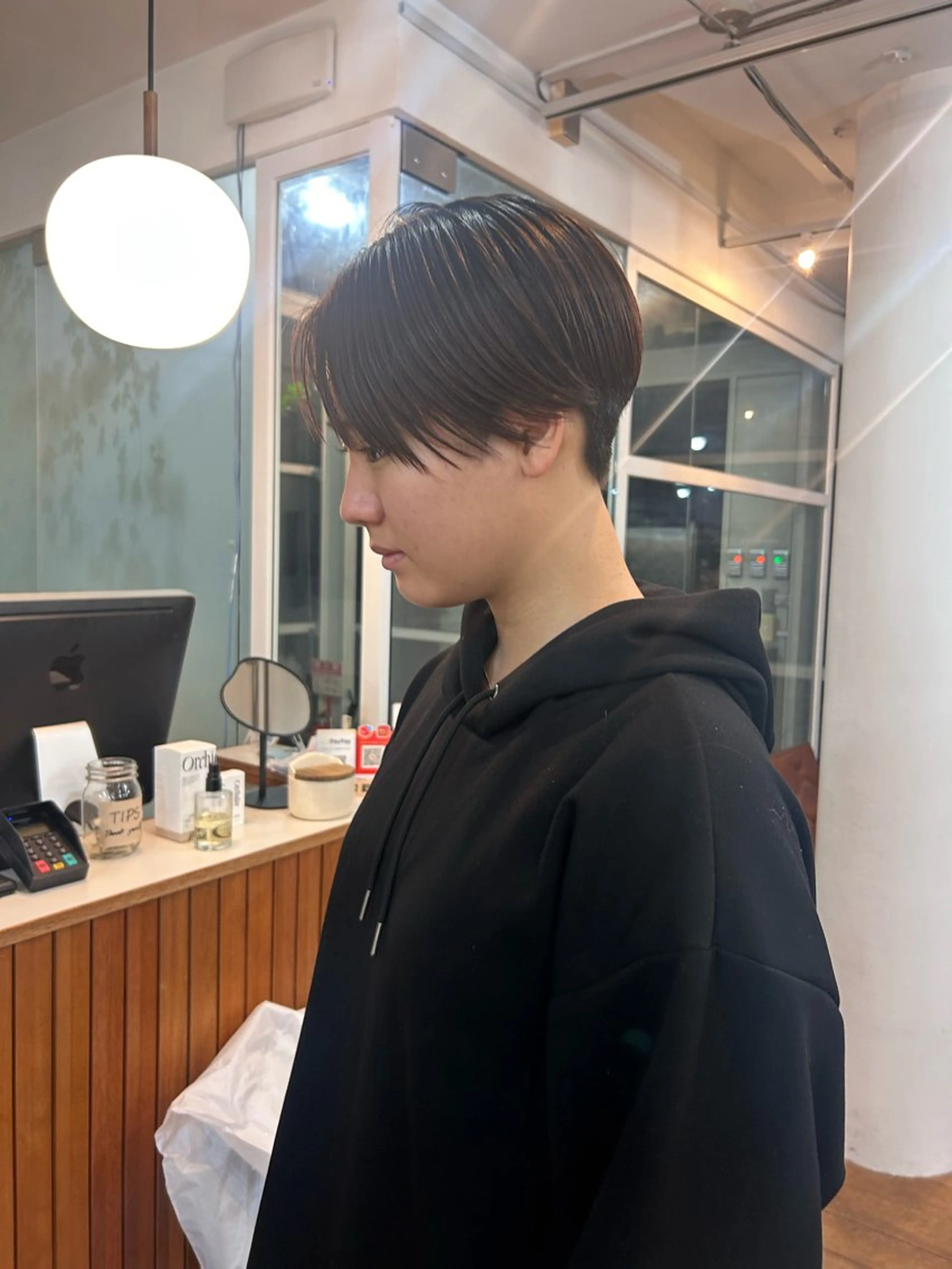 ショート VISION   aoyama所属・かがやしづ ⭐️ハイトーンのヘアスタイル