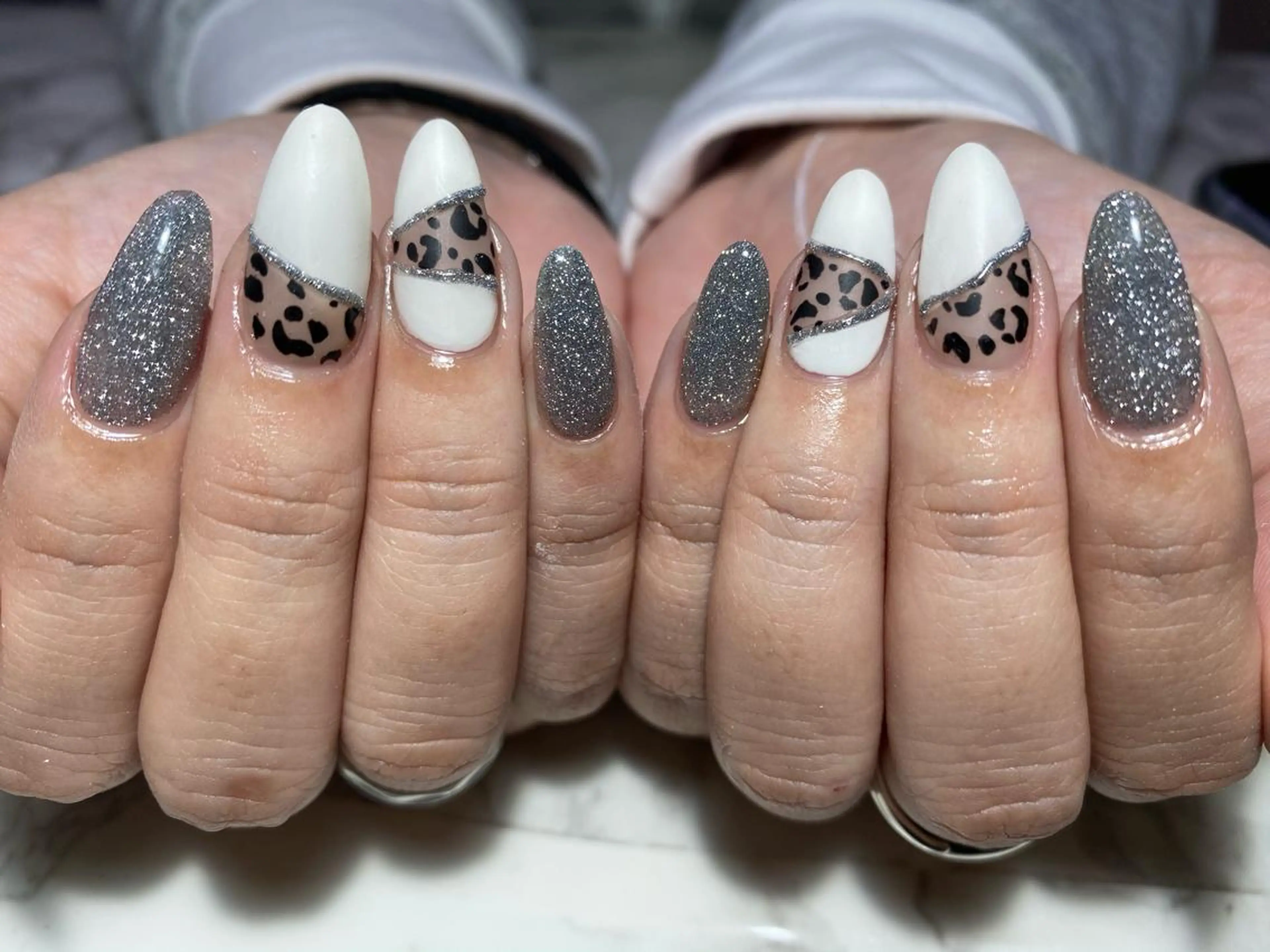 ネイル アニマル柄 アートネイル Era nailのネイルデザイン