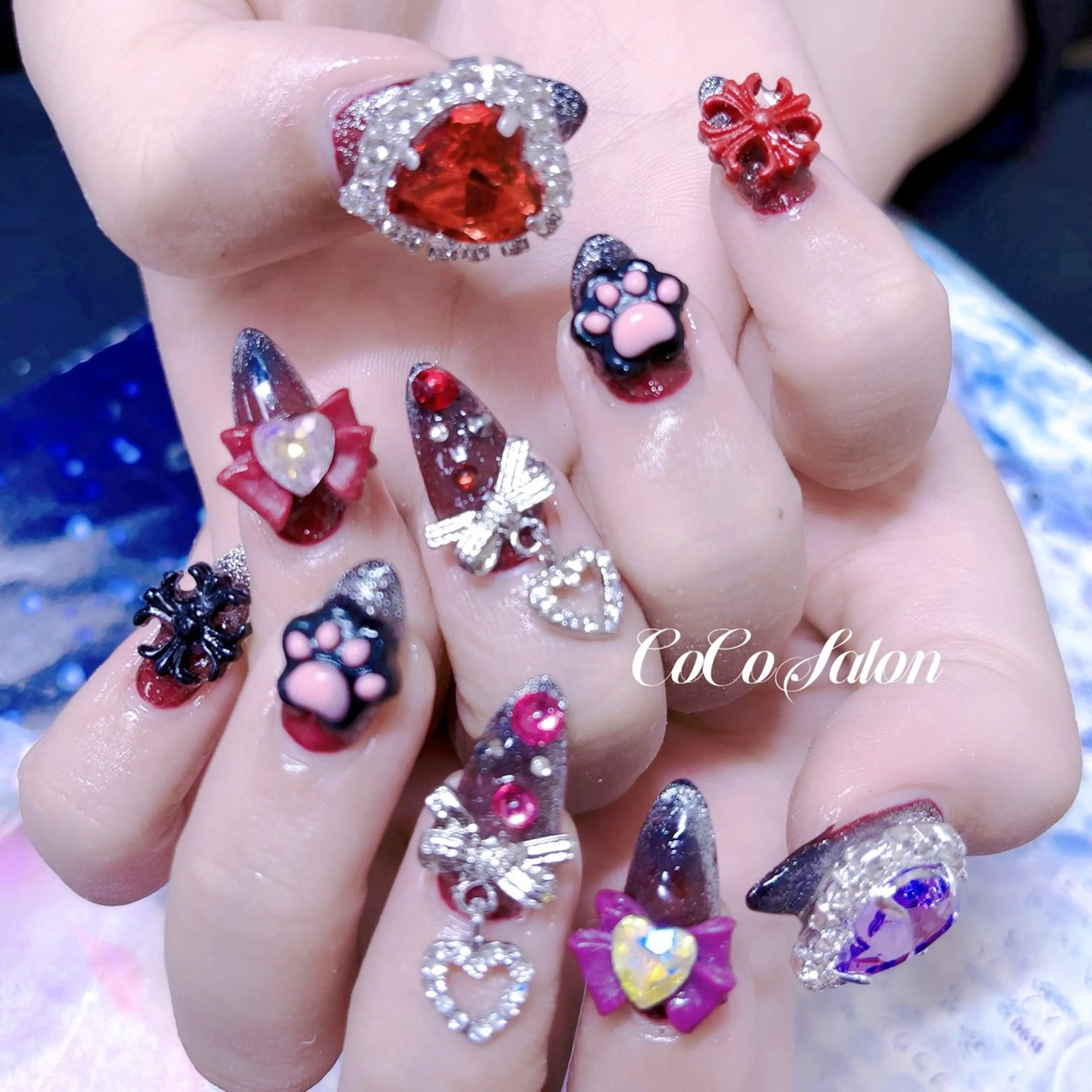 ネイル ボルドー フレンチネイル グラデーション ハート キラキラネイル CoCoSalon ネイル/まつ毛予約のネイルデザイン