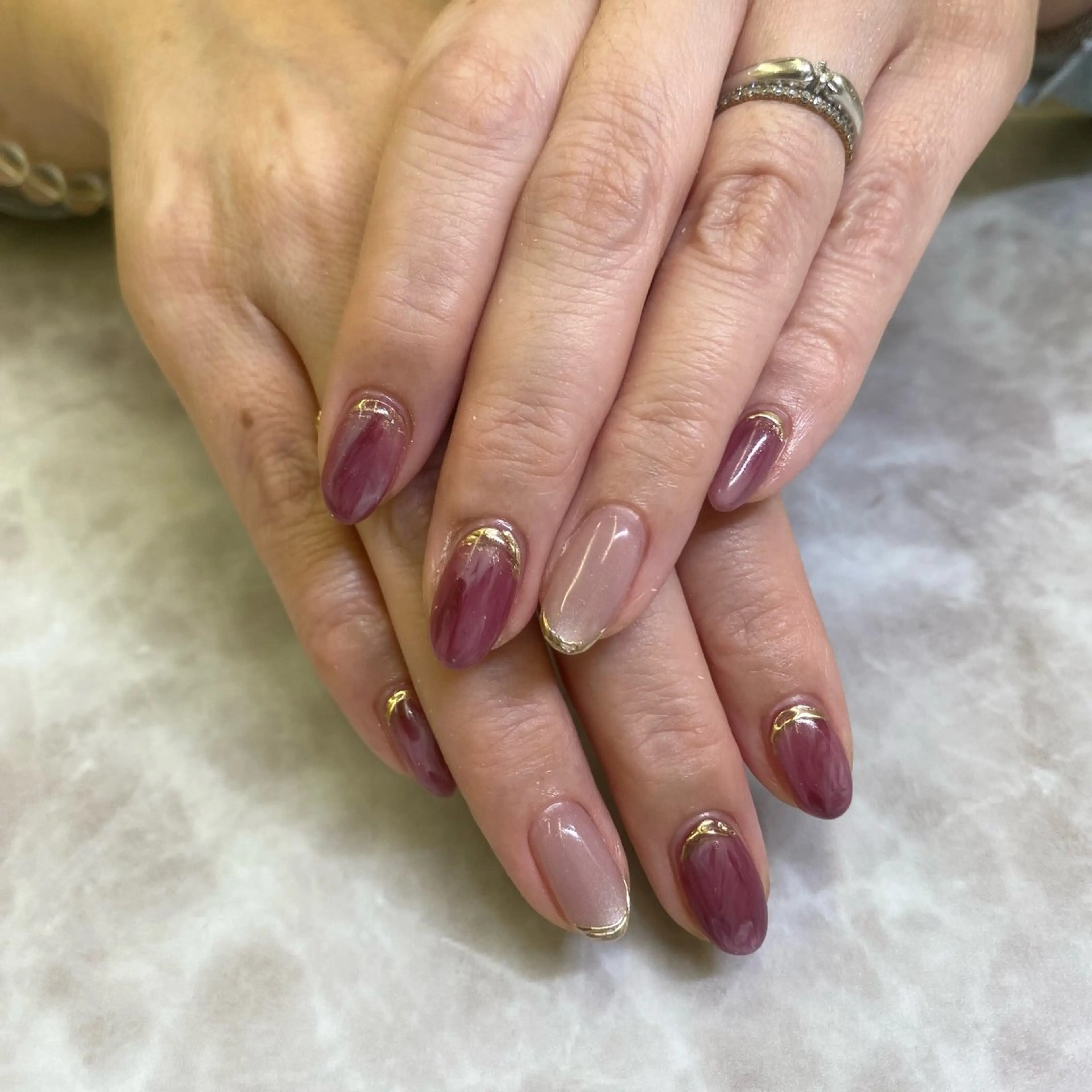 ネイル ボルドー ニュアンスネイル ハンドネイル nail salon muuのネイルデザイン