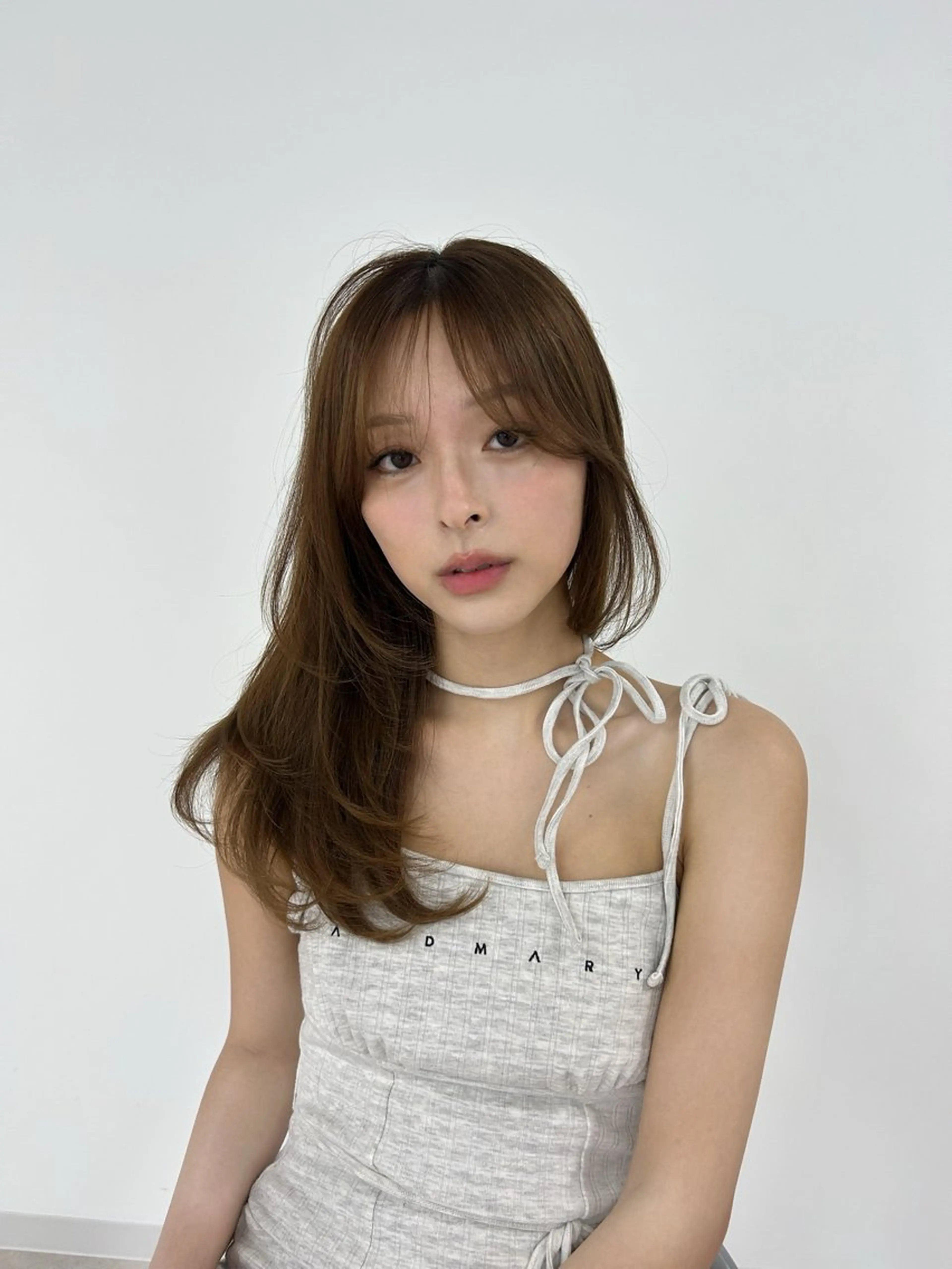 ミディアム レイヤーカット ヘアカラー トリートメント 🤍YUKI 韓国 艶髪 🤍のヘアスタイル