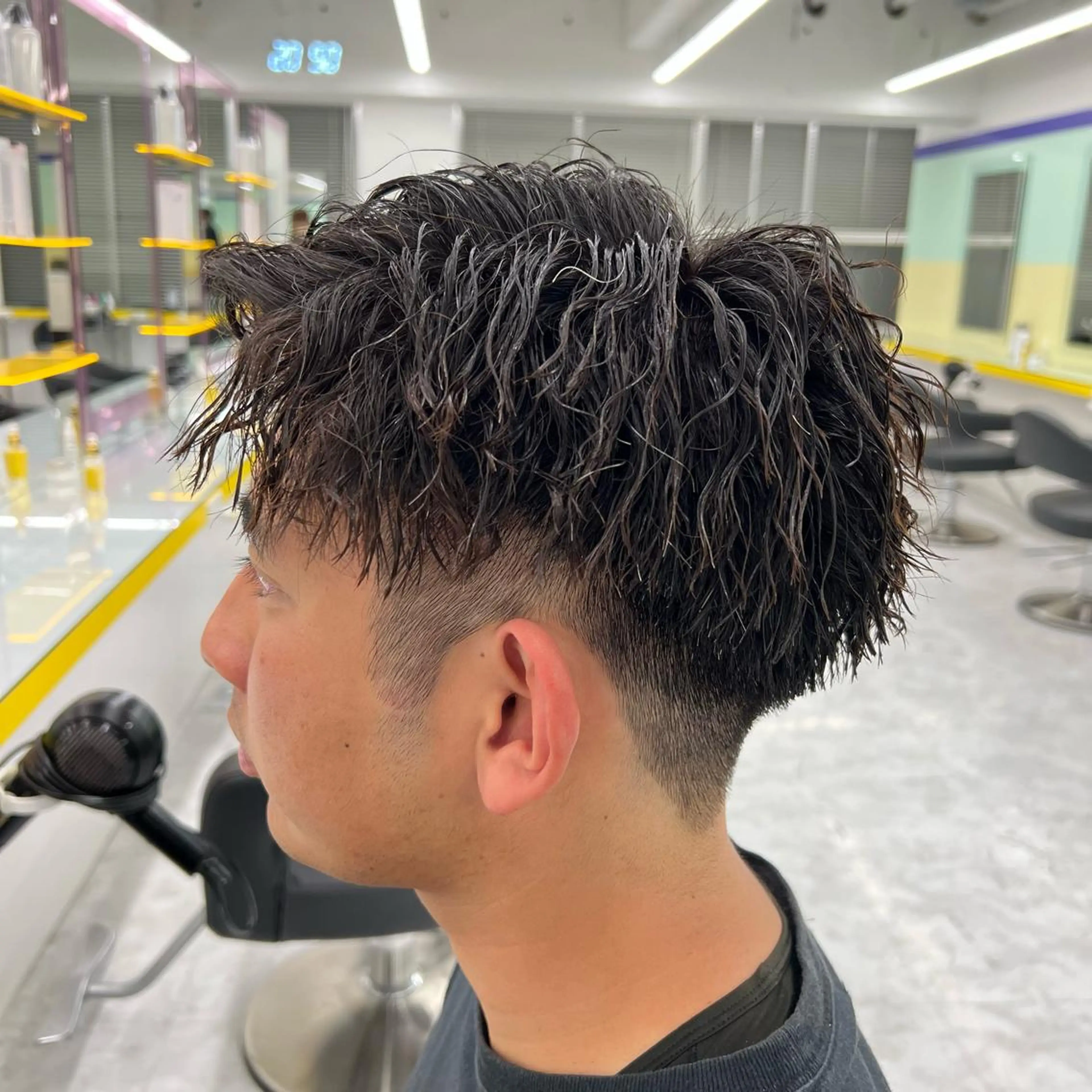 ショート カラー パーマ ヘアアレンジ メンズ キッズ ネイル マツエク・マツパ アイブロウ アップバング センターパート メンズハイライト マッシュ メンズパーマ 🔷横浜1のパーマ 職人🔷将太郎のヘアスタイル