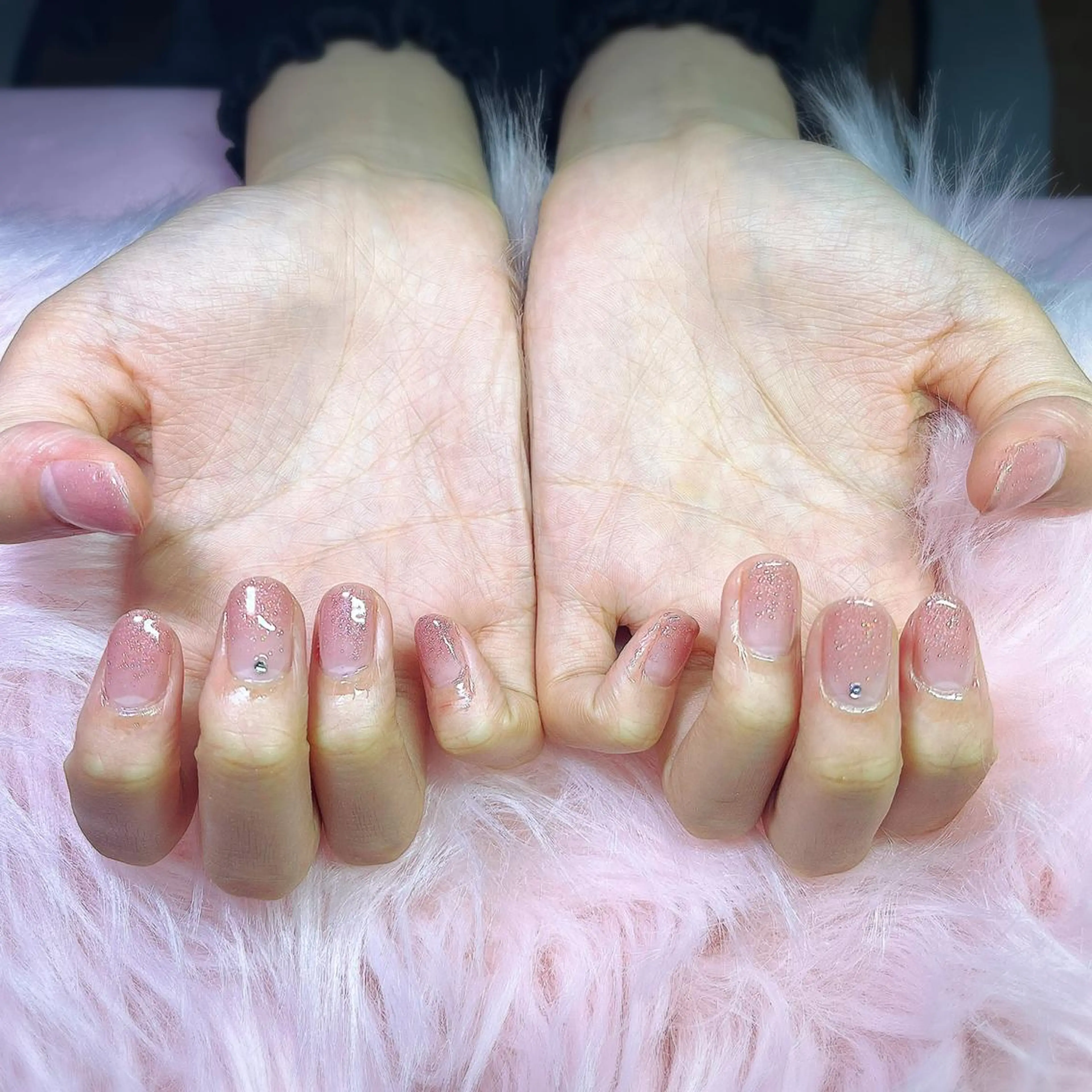 ネイル ピンク ネイルサロンキュアイスト所属・キュアイスト アコパラジェル調布のネイルデザイン