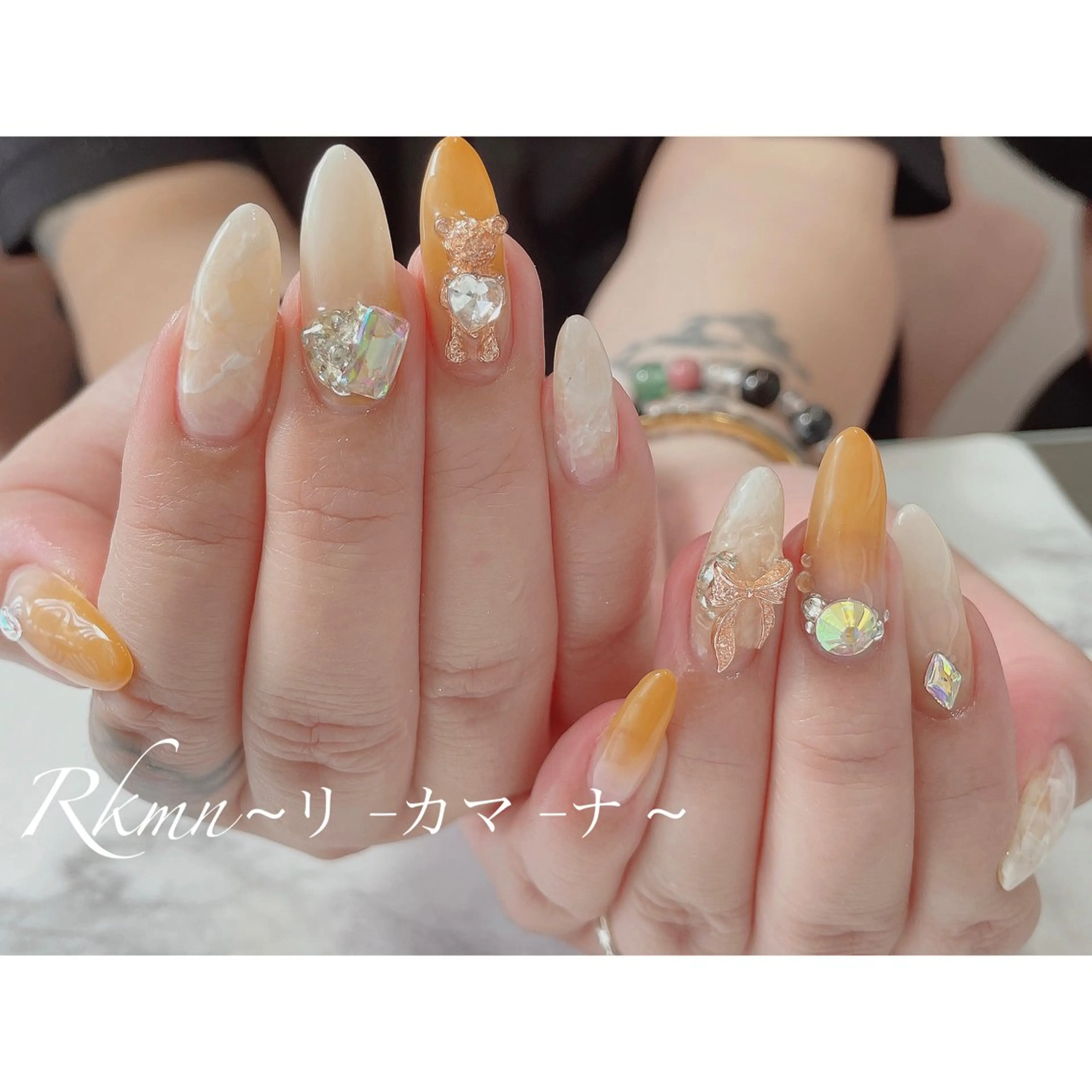 ネイル アートネイル グラデーション キラキラネイル 大理石ネイル(マーブル) オレンジ ハンドネイル フットネイル ハンドケア Rkmn ~リ-カマ-ナ~のネイルデザイン