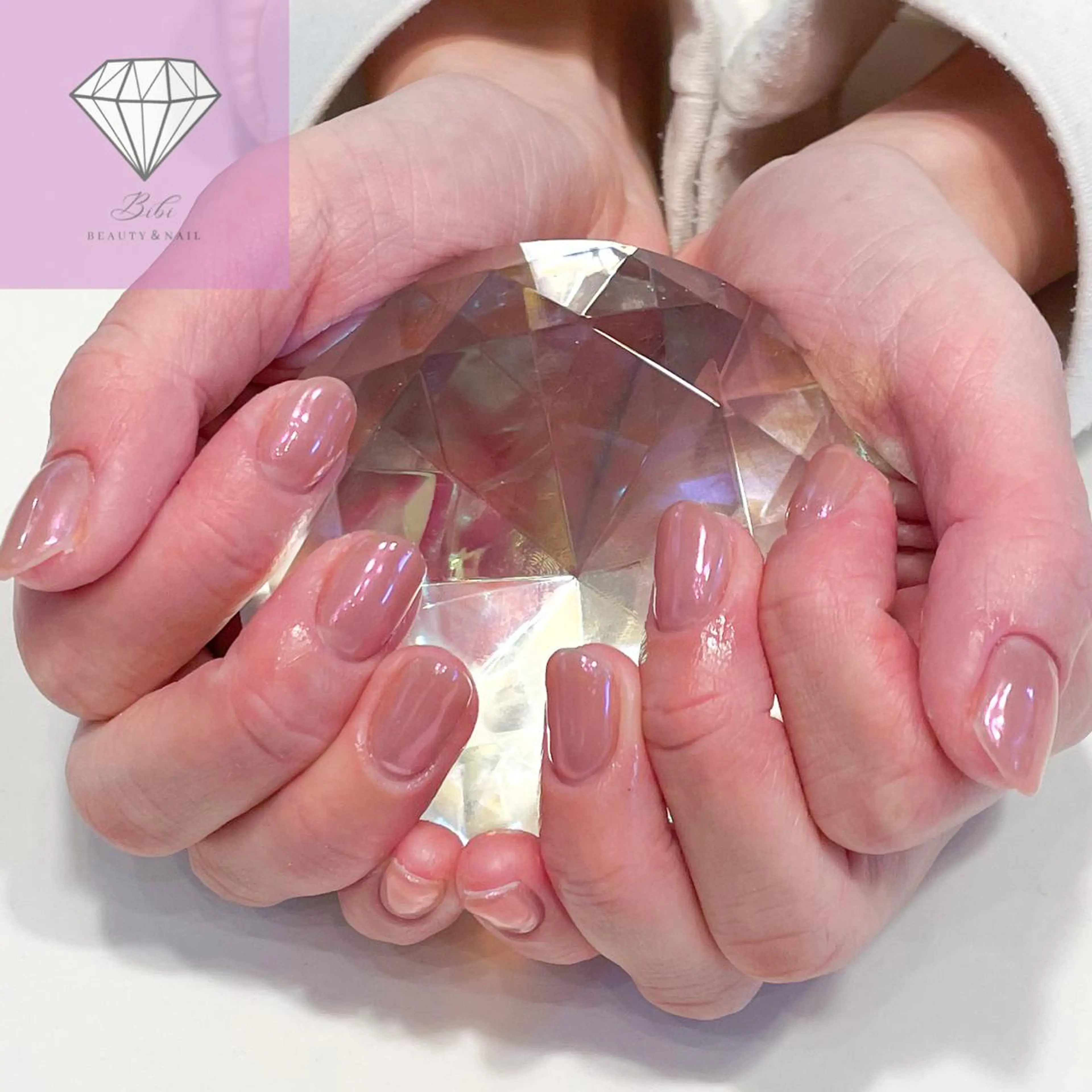 ネイル ミラーネイル ワンカラーネイル ピンク ピンクベージュ ハンドネイル ネイルサロン💎 Bibiのネイルデザイン