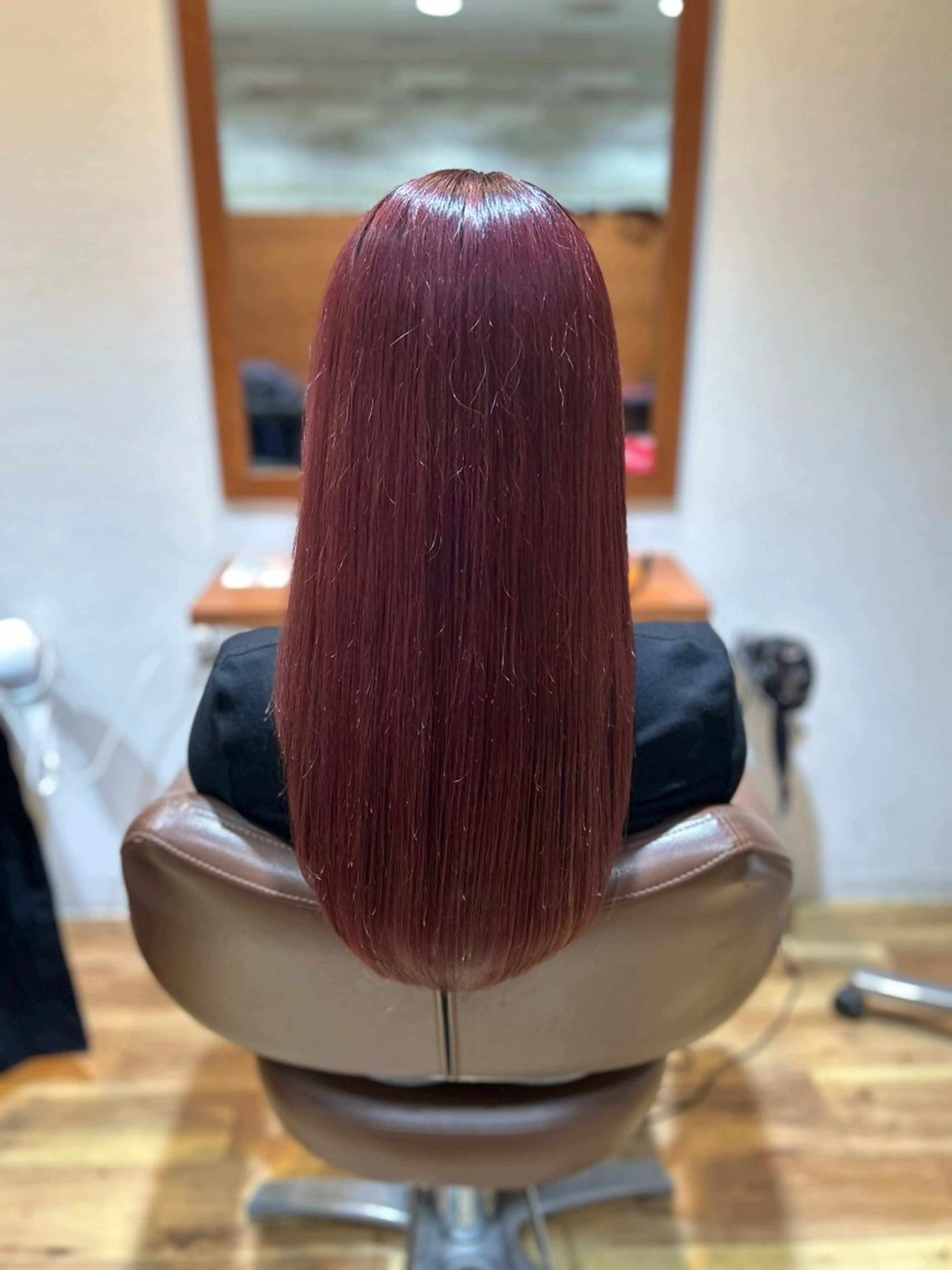 ロング カラー ブリーチ ボルドーカラー カット ヘアカラー トリートメント 🎀たな 🧸のヘアスタイル