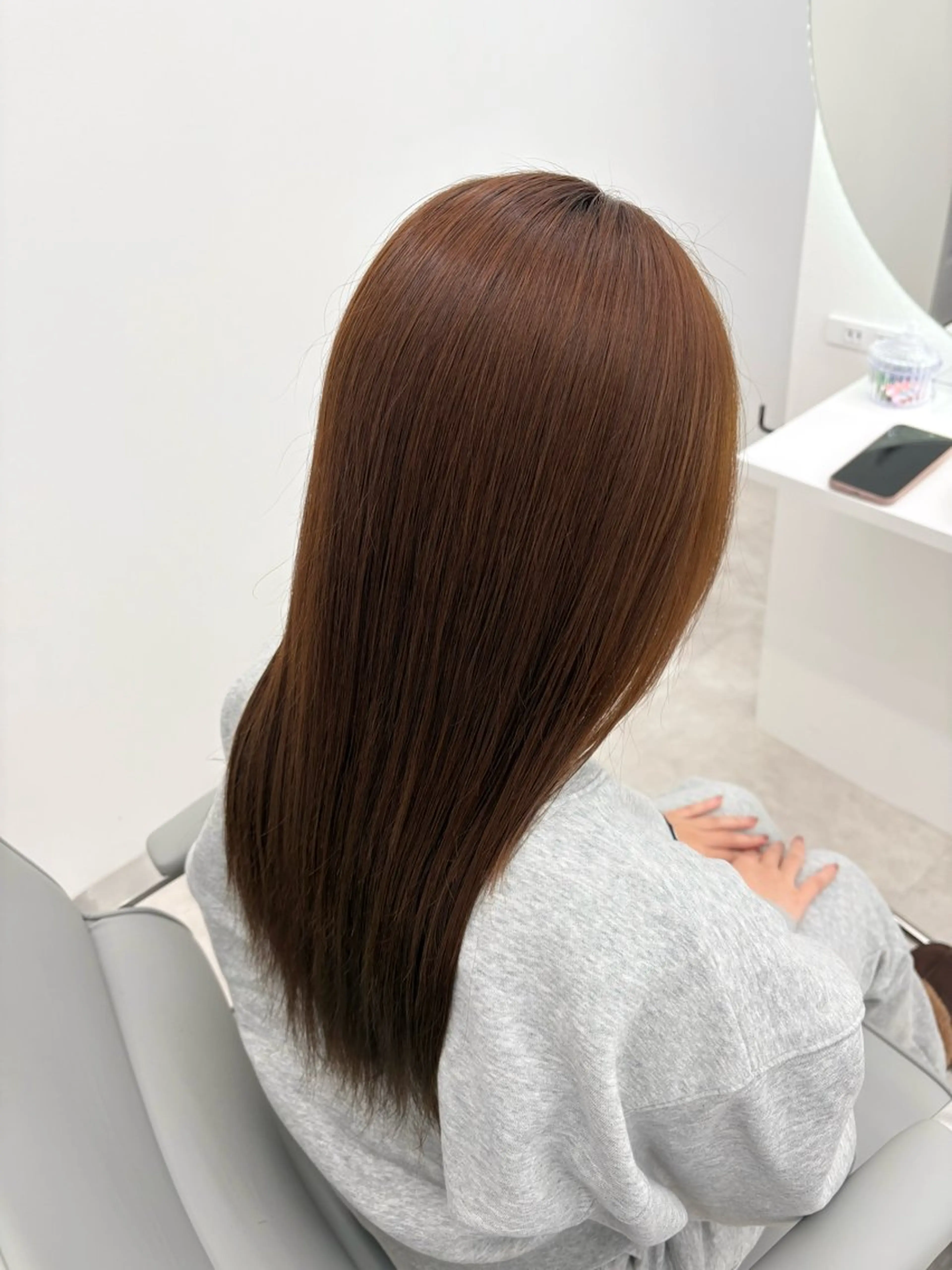 ロング カラー ブラウンカラー 佐藤 琳のヘアスタイル