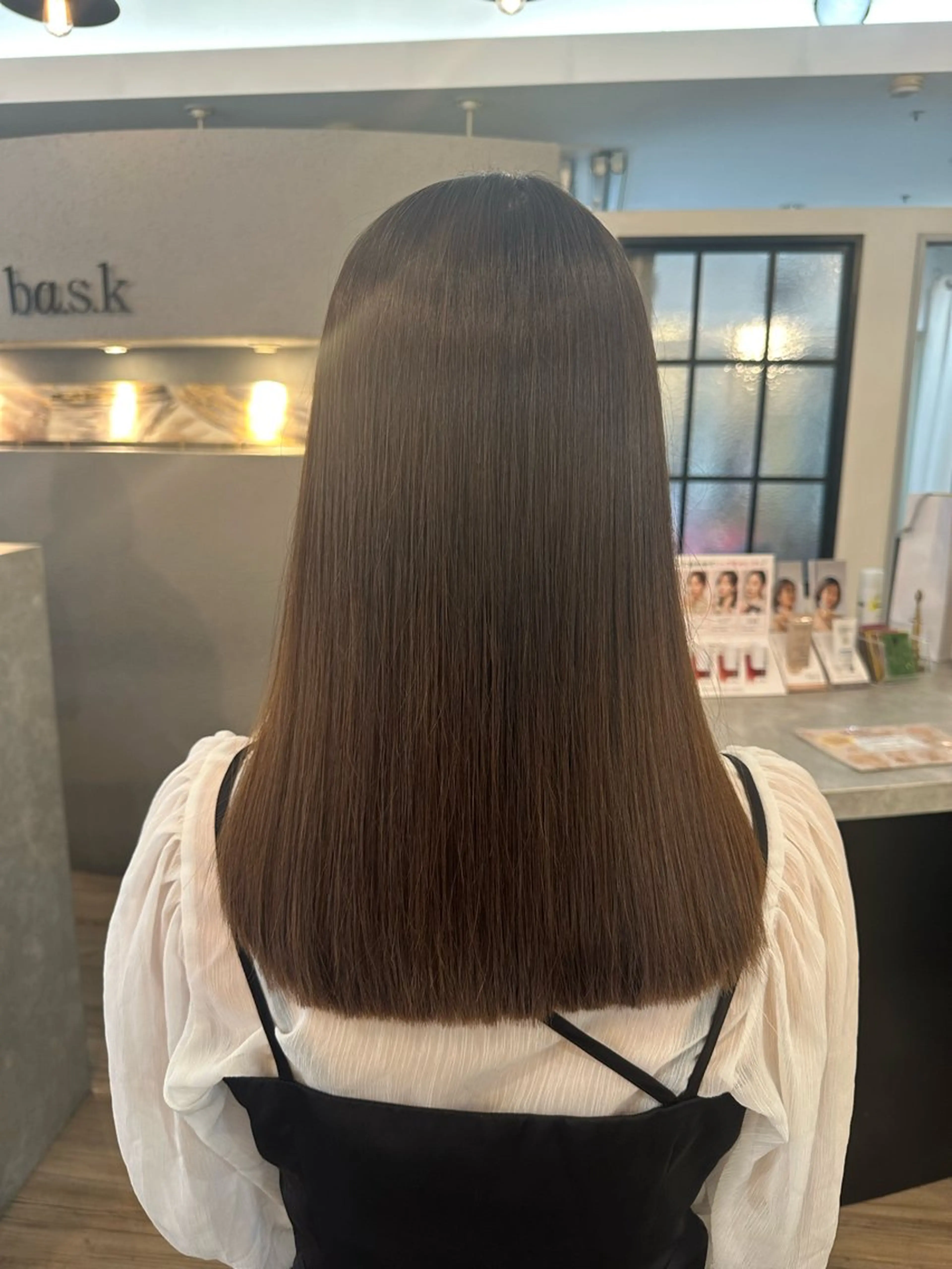 ミディアム 縮毛矯正 カット 縮毛矯正 sato ayaka ｜透明感カラー🫧のヘアスタイル