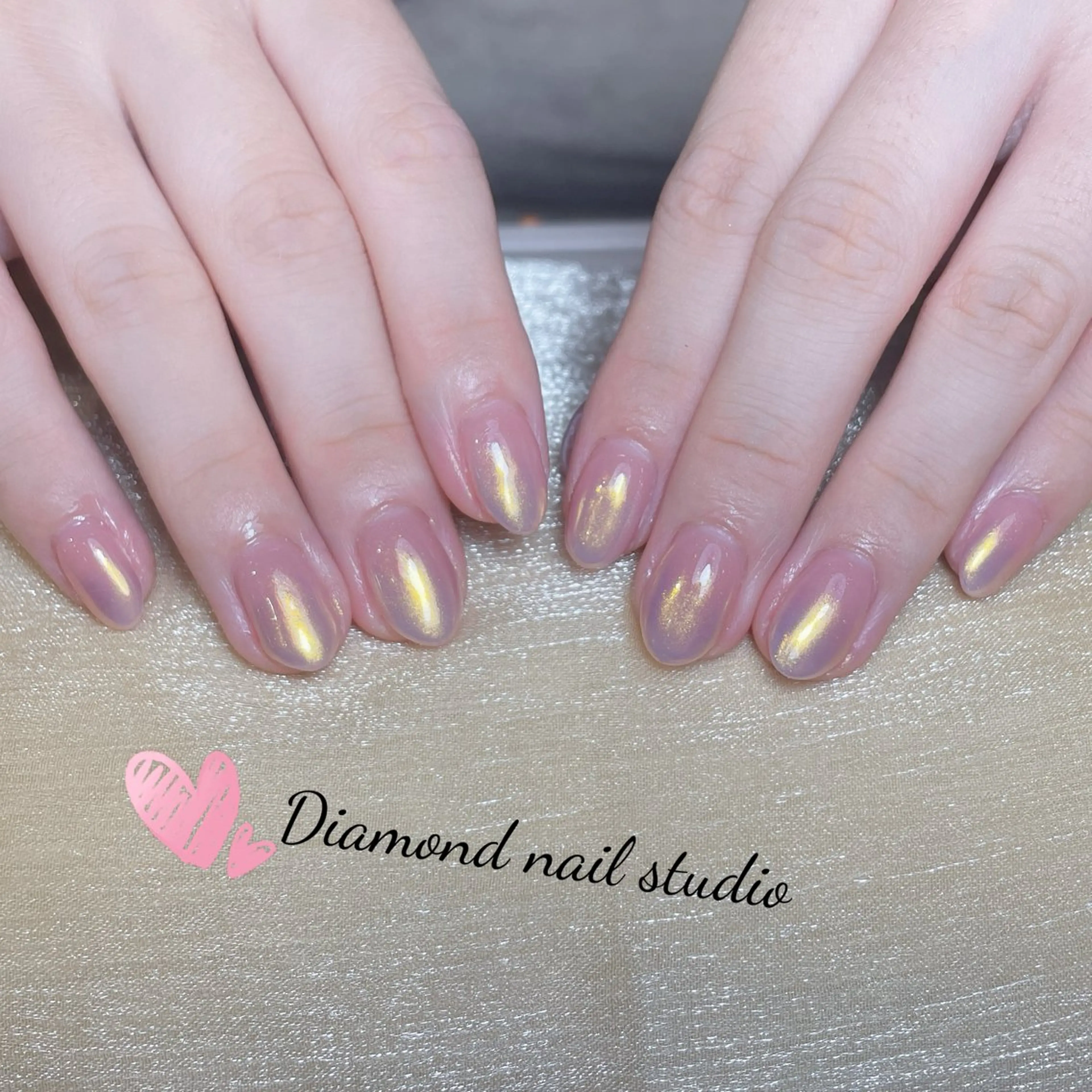 ネイル アートネイル オーロラネイル フラッシュネイル ガーリー キラキラネイル ハンドネイル Una NAILMANAMIのネイルデザイン