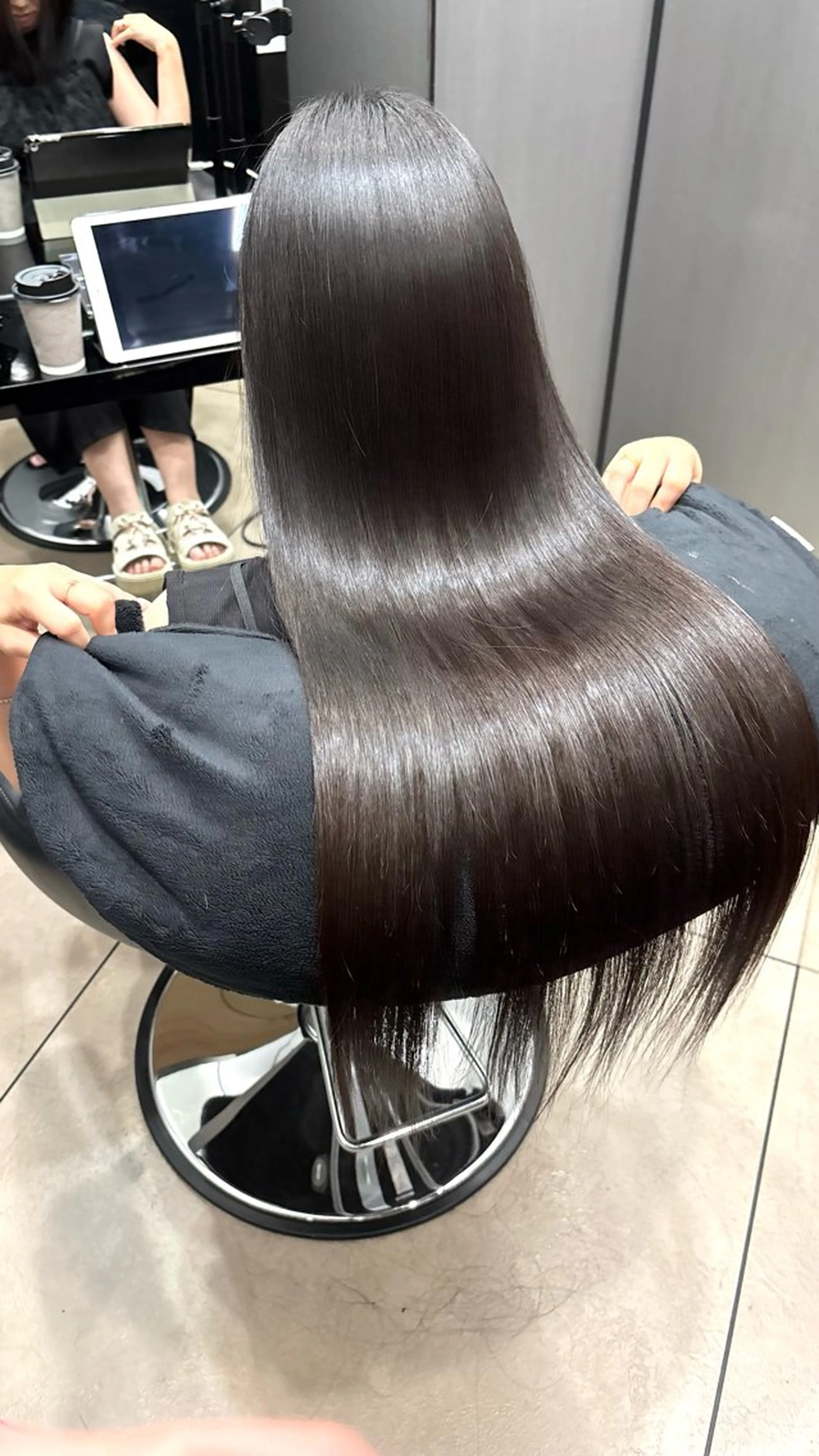 ロング 縮毛矯正 カット 縮毛矯正 HARUKI  MINATO Japan広島紙屋町店所属・hmj紙屋町店 脊戸智志のエステ・リラクイメージ