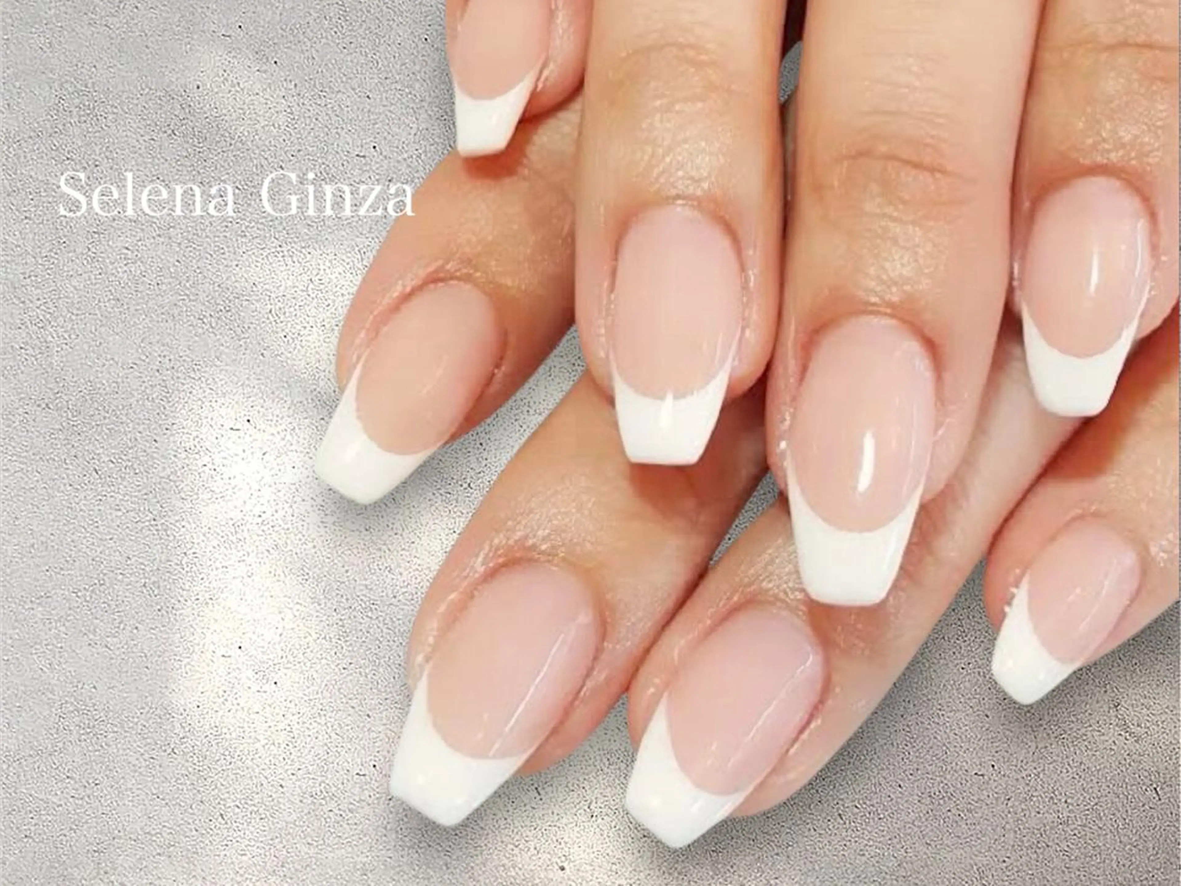 練習モデル🌈フレンチネイル【オフなし】の写真