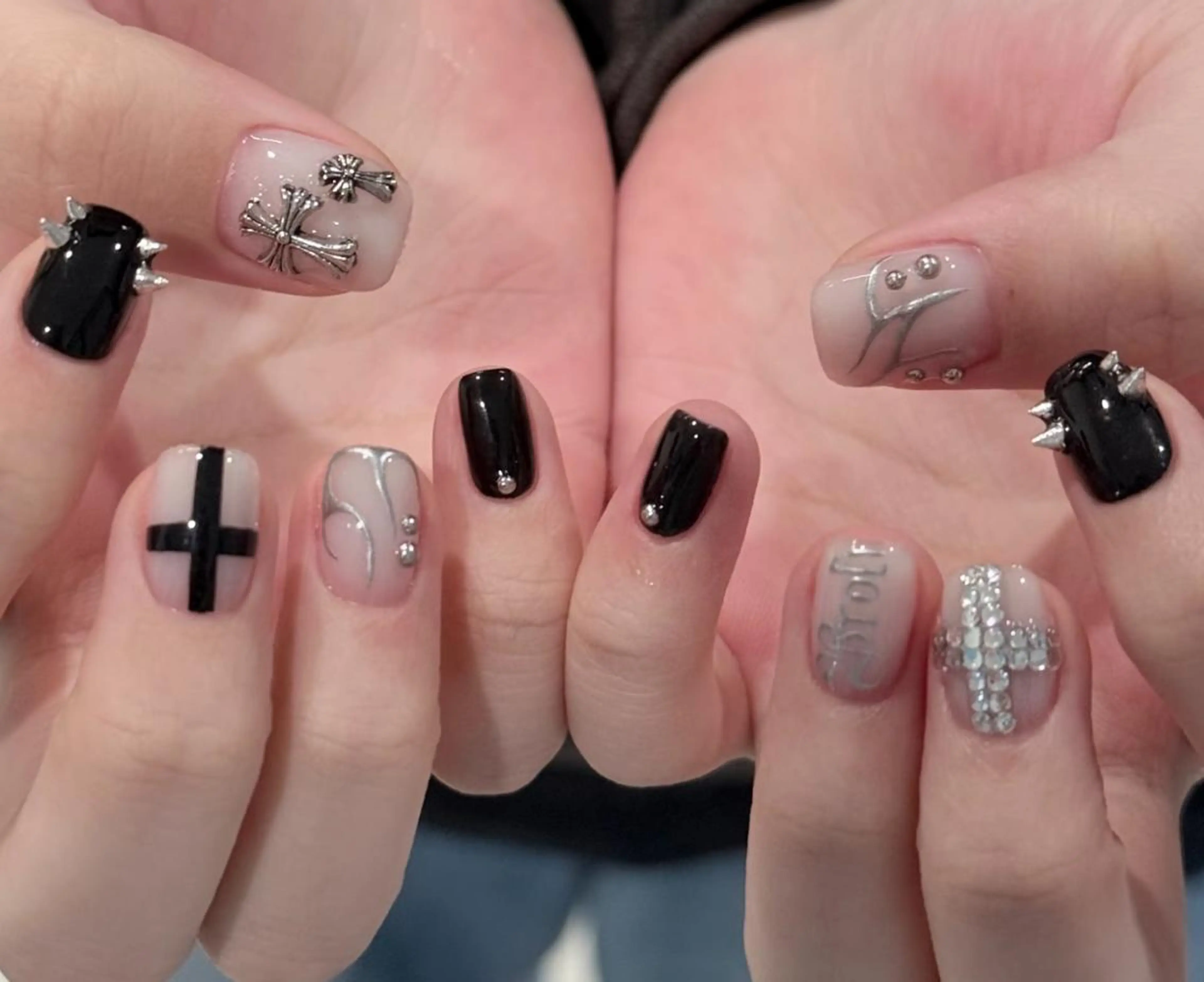 ネイル ハンドネイル 🎀 UU_nailのネイルデザイン