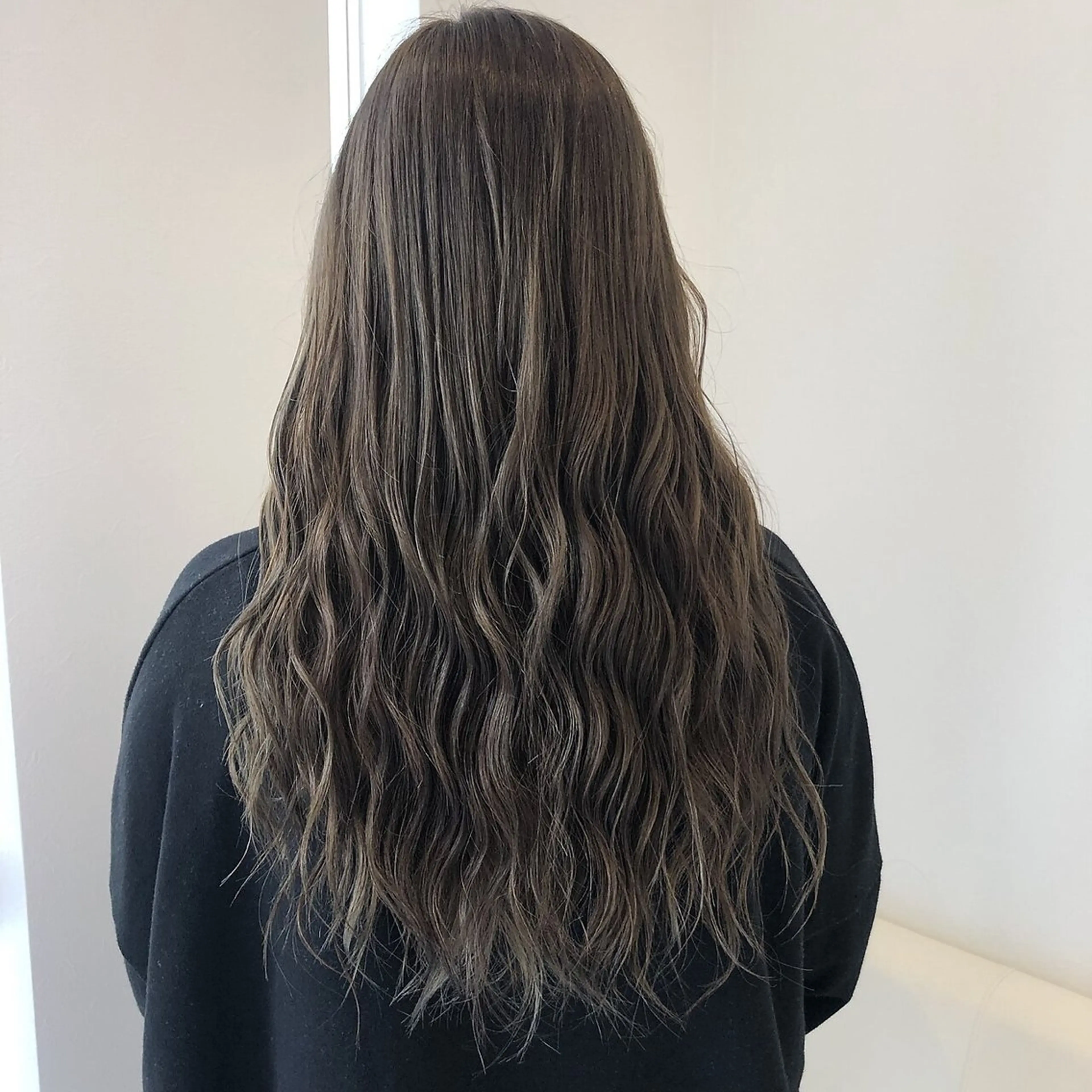 カラー 横山 香音のヘアスタイル