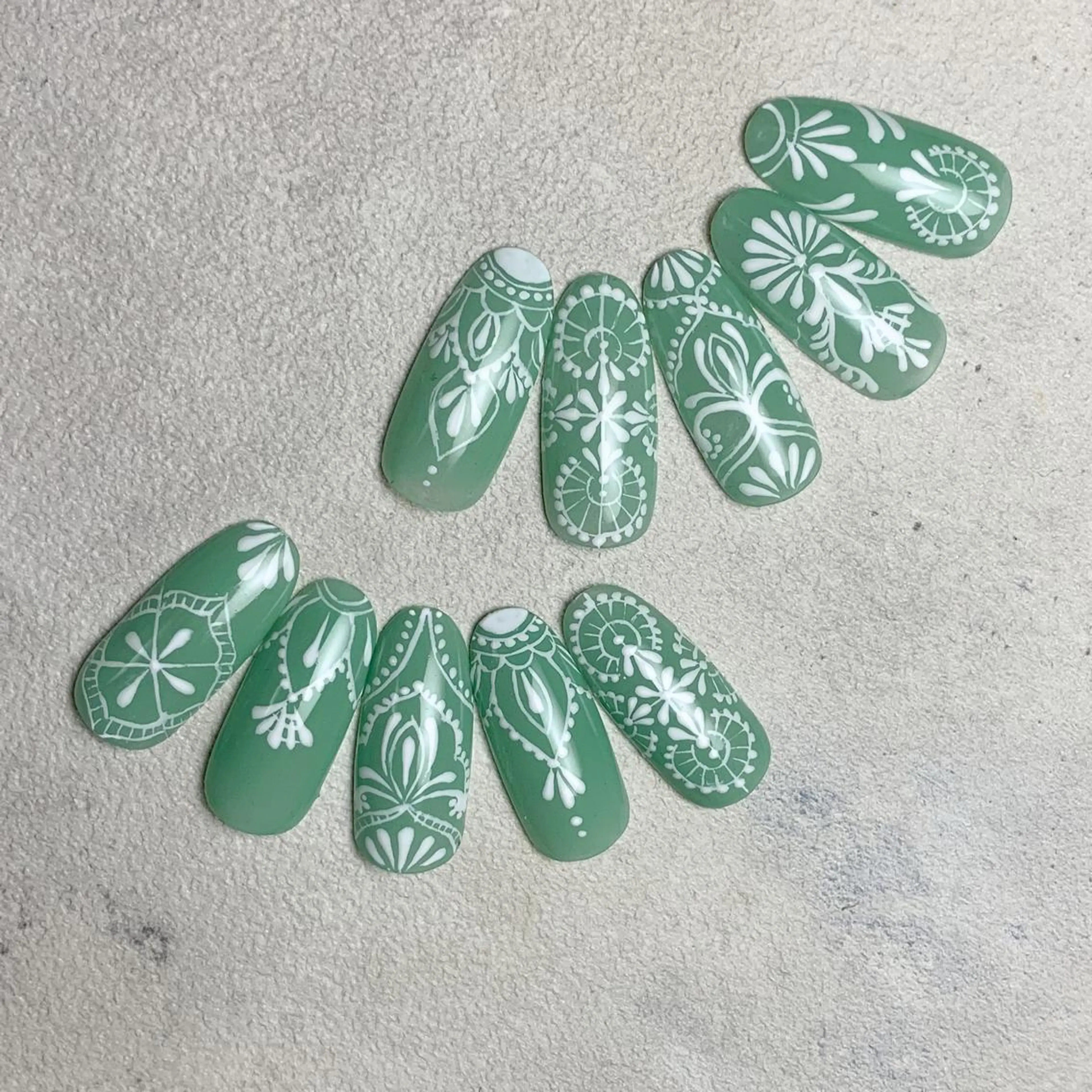 ネイル ハンドネイル atelier　FIORITURA所属・FIORITURA aiのネイルデザイン