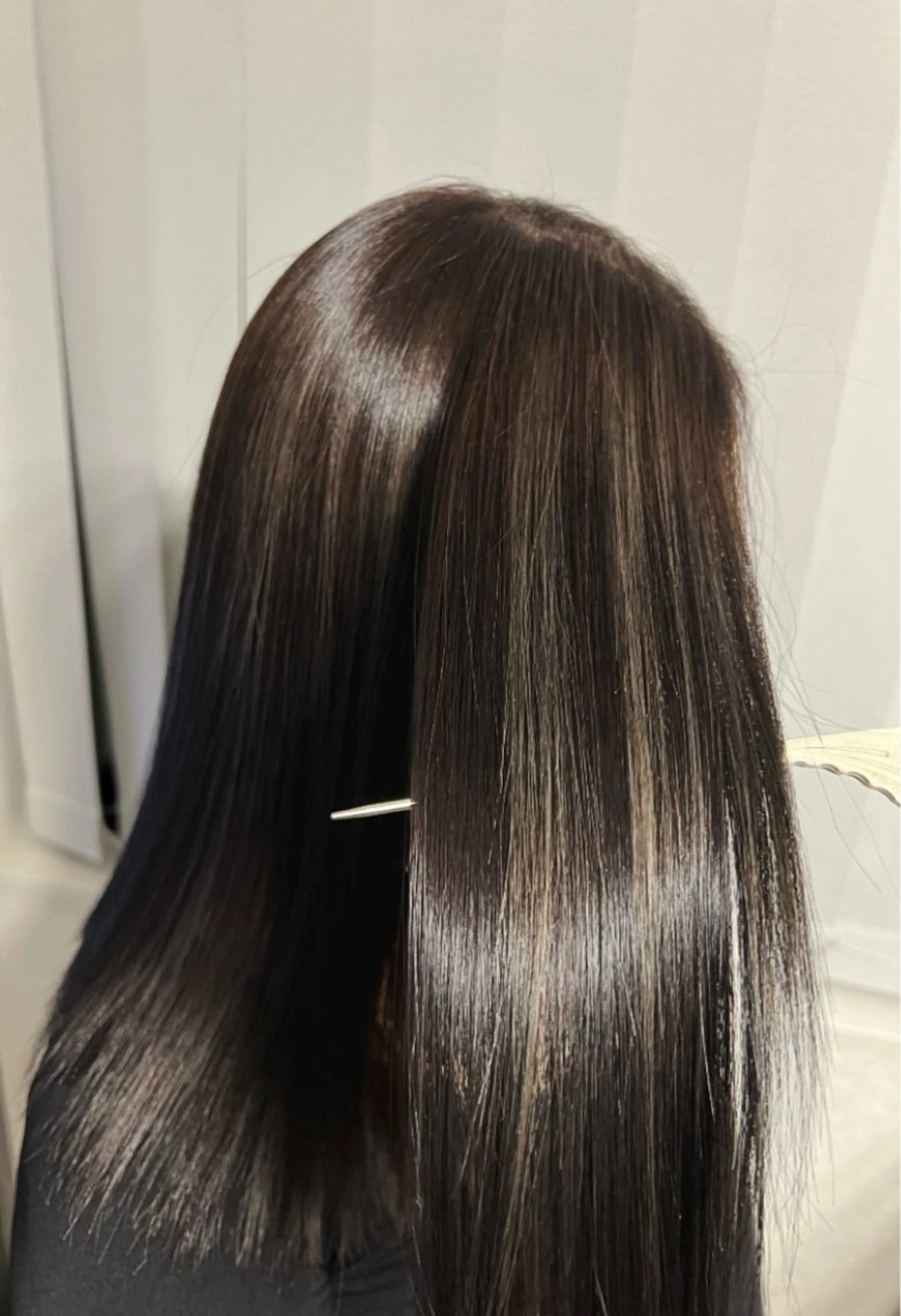 ミディアム ハイライト カット ヘアカラー トリートメント un ジュリアのヘアスタイル