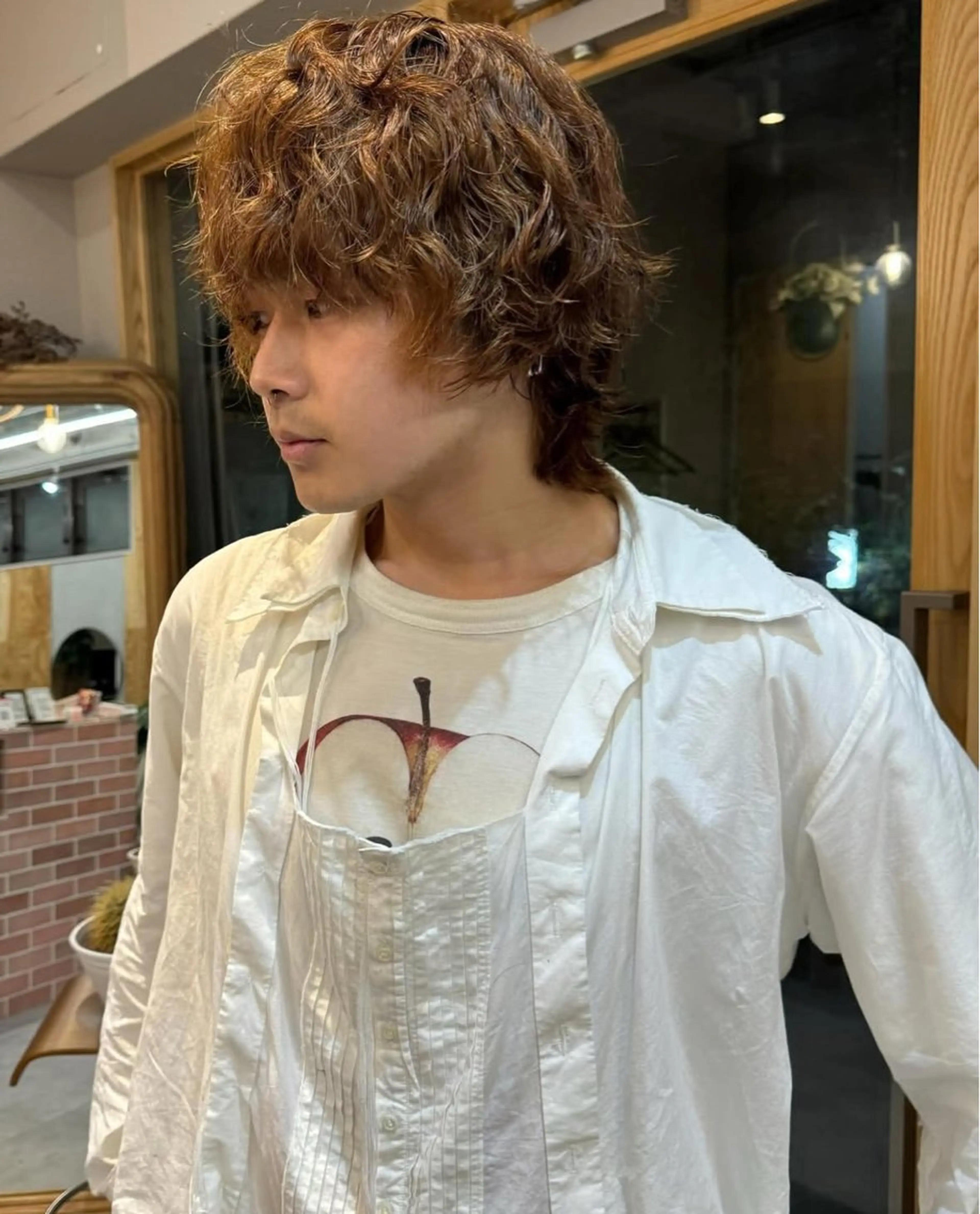 カラー パーマ メンズ ハイトーン縮毛/暖色 なーな🎀🤍のヘアスタイル