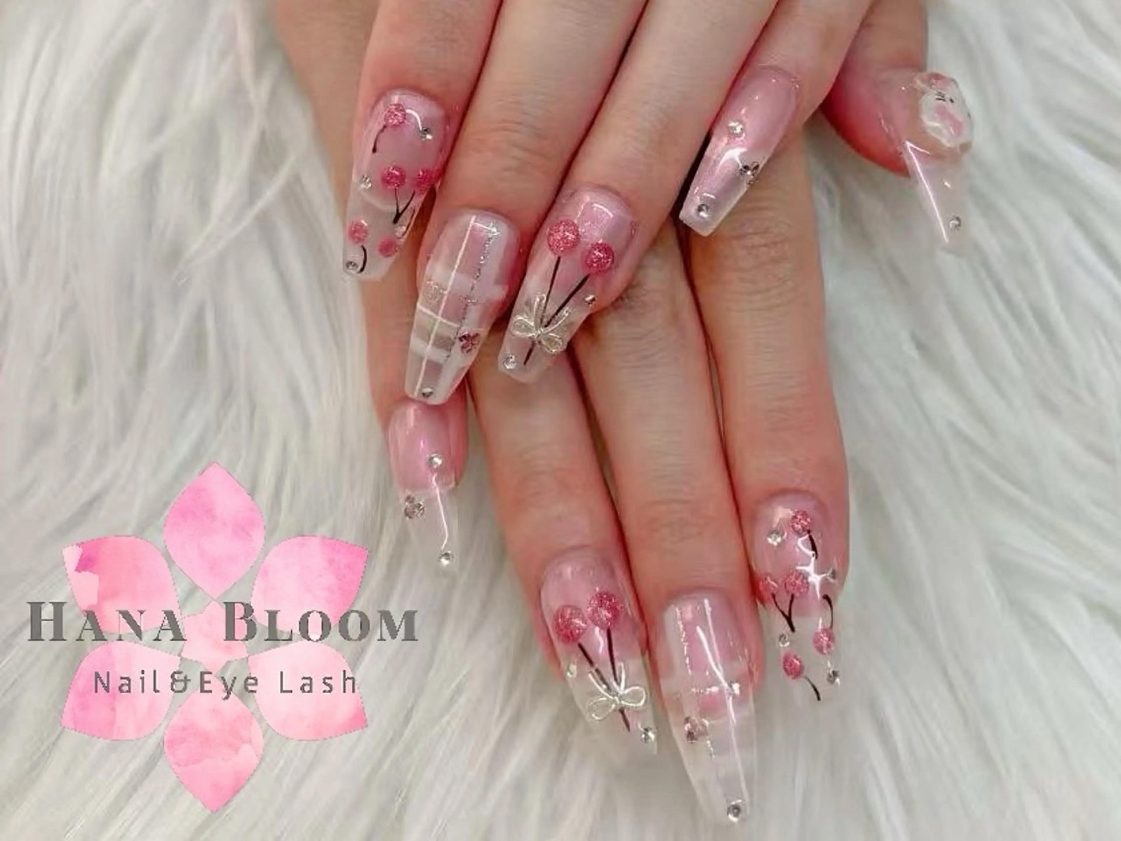 ネイル フレンチネイル ジェルネイル グラデーション ラメ(グリッター) マグネットネイル ハンドネイル ハンドケア Hana Bloom Nail Salonのネイルデザイン