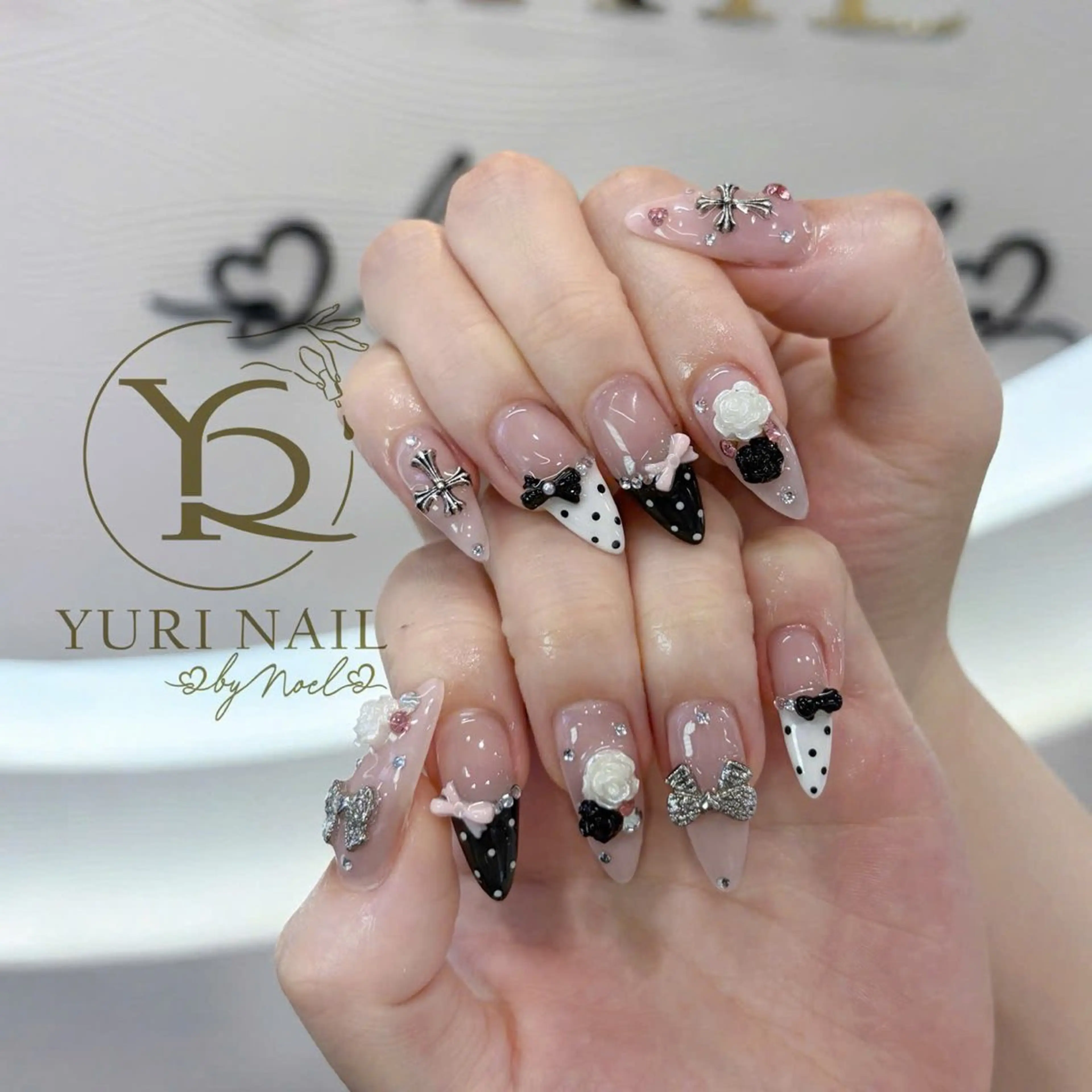 ネイル ハンドネイル フットネイル ハンドケア YURI Nail Narita所属・YURI Nail NARITAのネイルデザイン