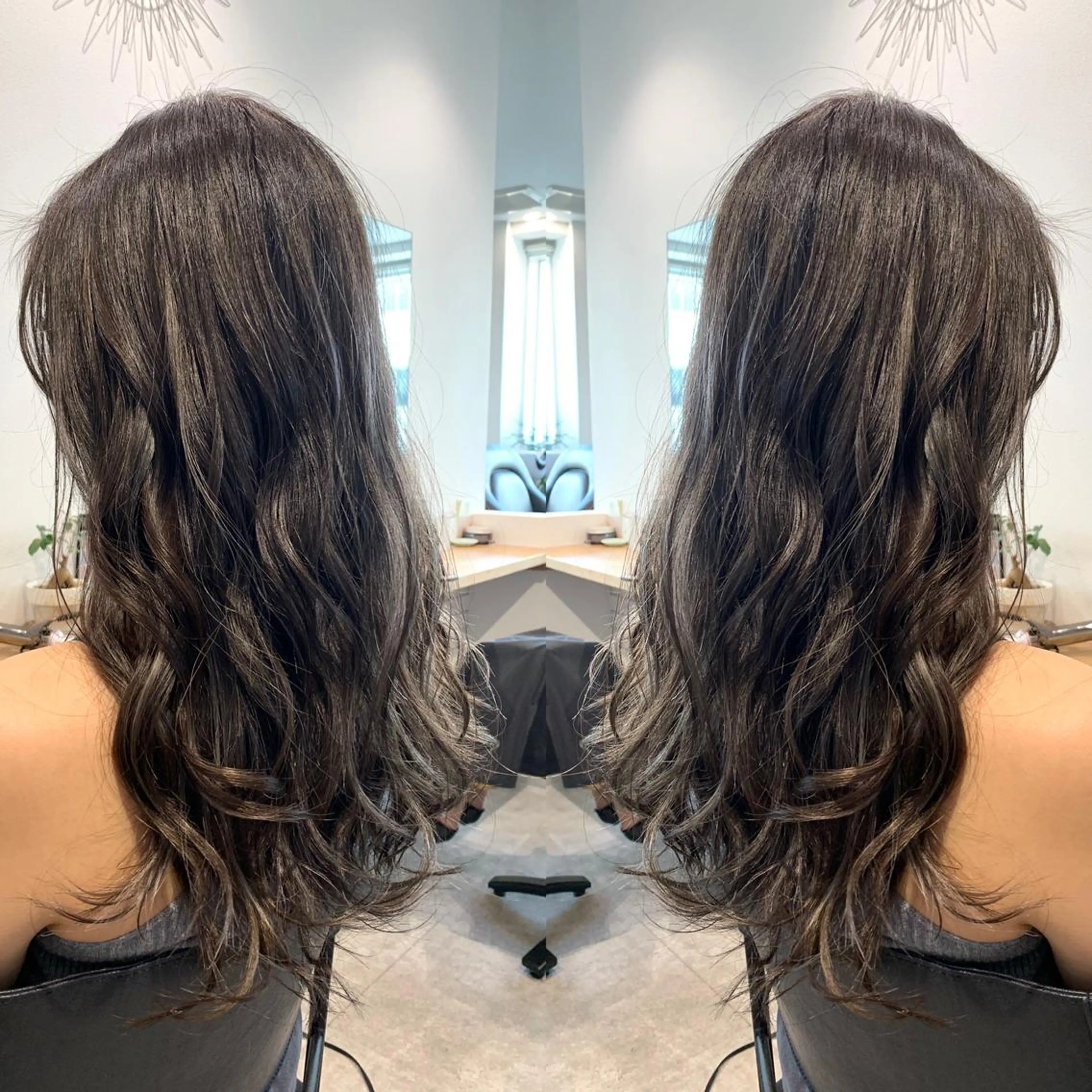 ロング カラー アッシュ バレイヤージュ ベージュカラー ブロンド ブルーカラー レイヤーカット/ 艶カラー/RYOMAのヘアスタイル