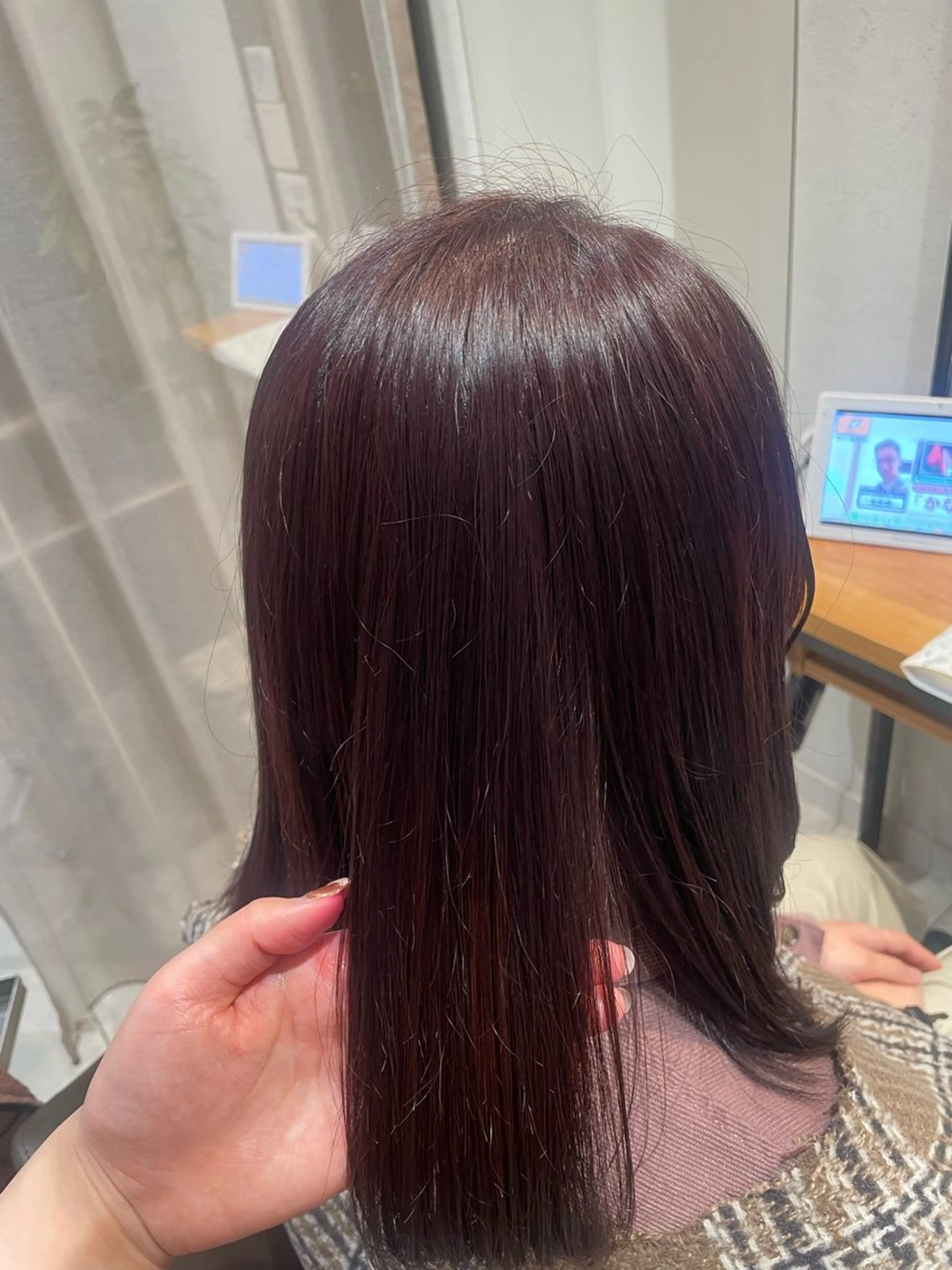 ミディアム ピンクブラウン ヘアカラー ハルカ/暖色カラー/ ブリーチカラーのヘアスタイル