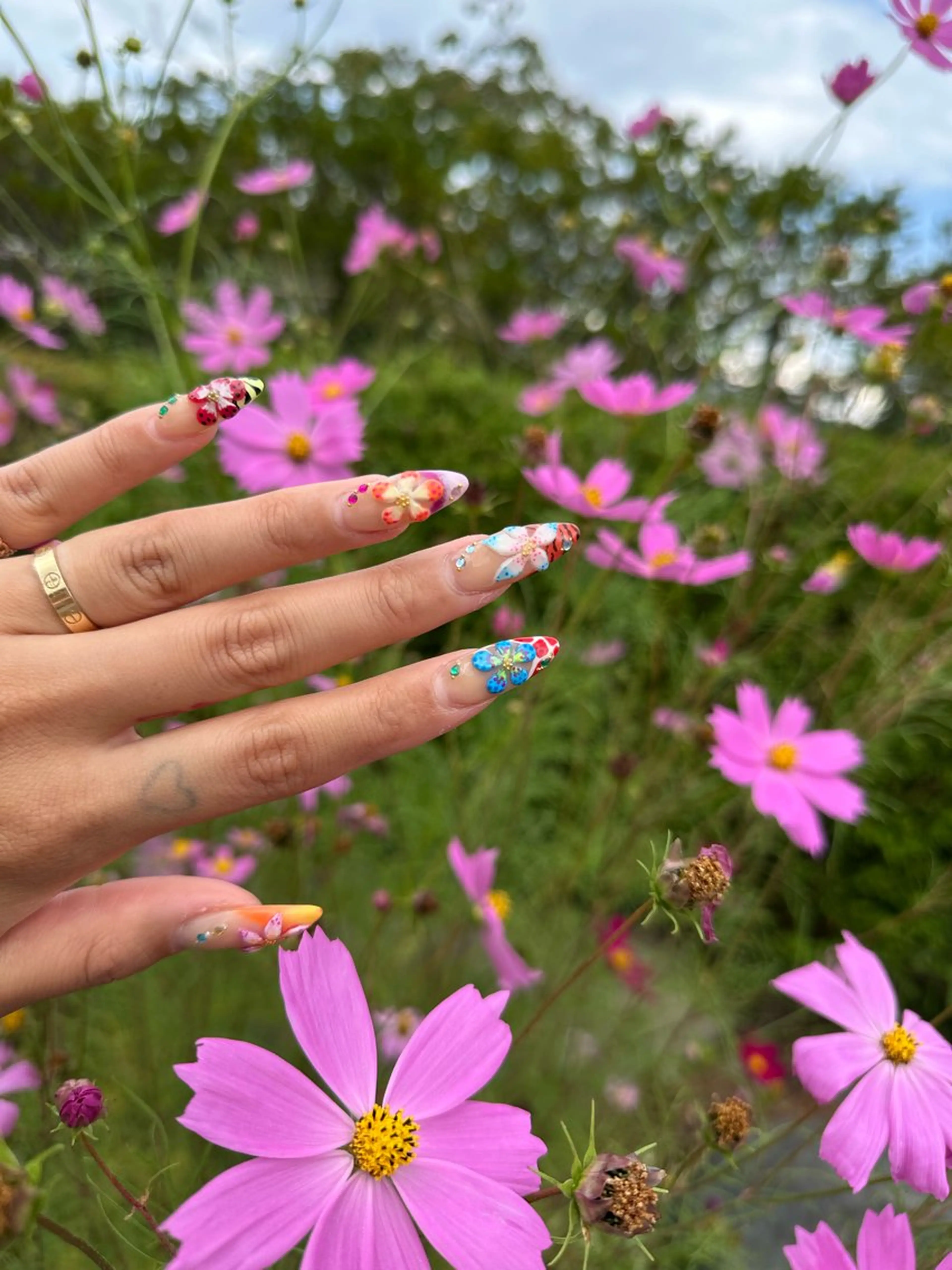 セミロング BeautySalonKREI所属・KREI NORIKAのネイルデザイン