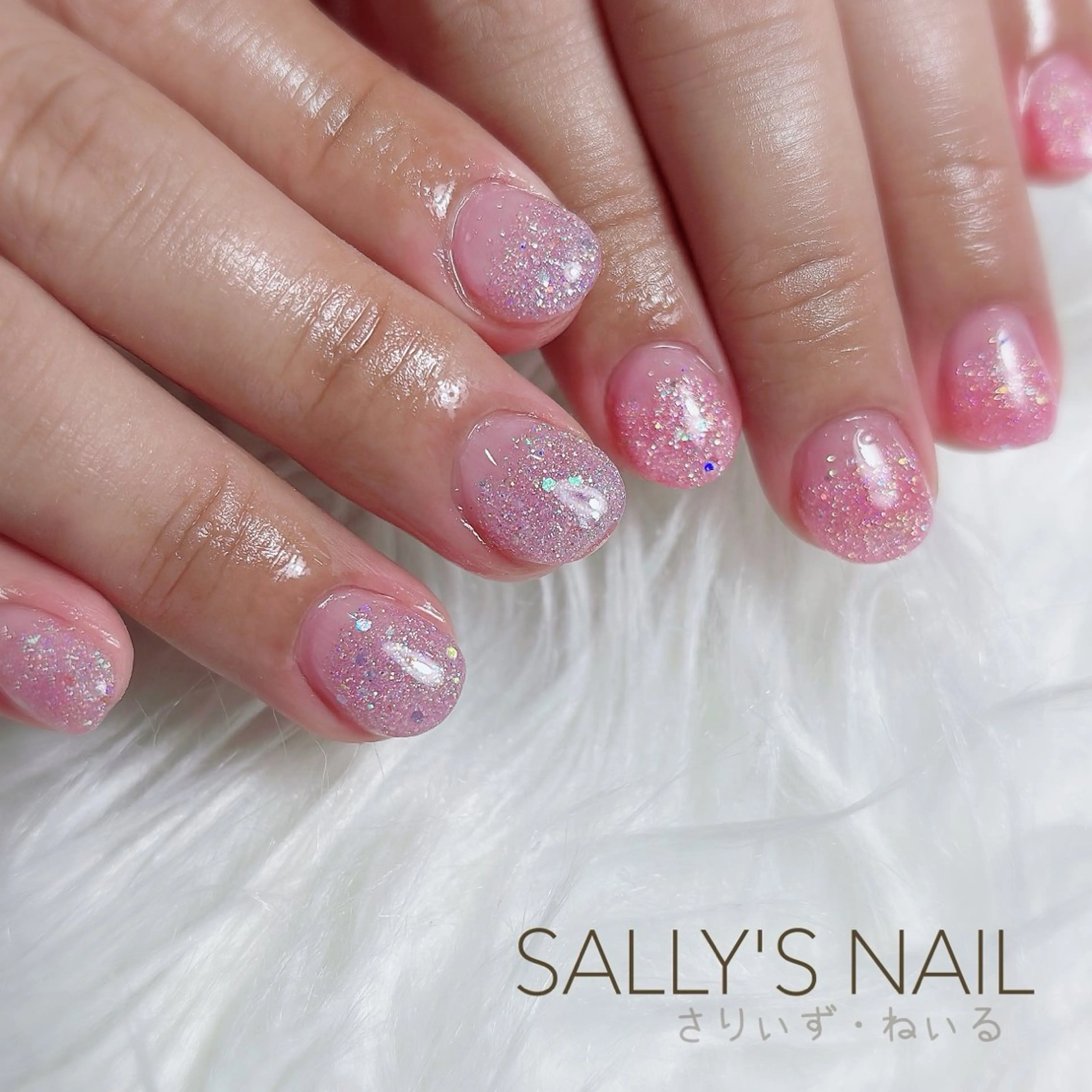 【深爪さん２回目以降​〜​次回予約確約クーポン】継続して自爪を育てよう♪アクリルで長さだし&保護して美爪コースの写真