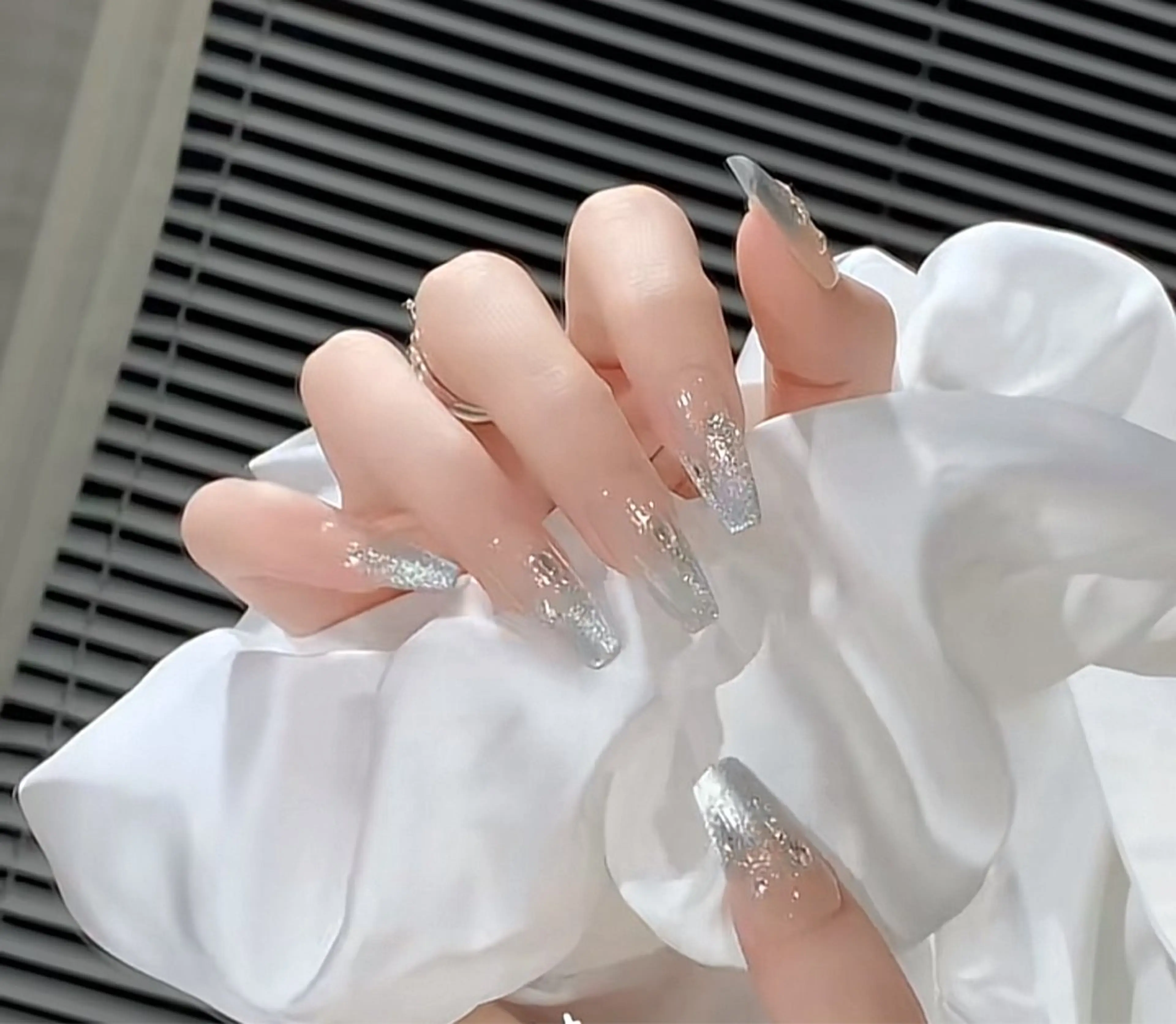 ネイル ハンドネイル 小方 サトミのネイルデザイン