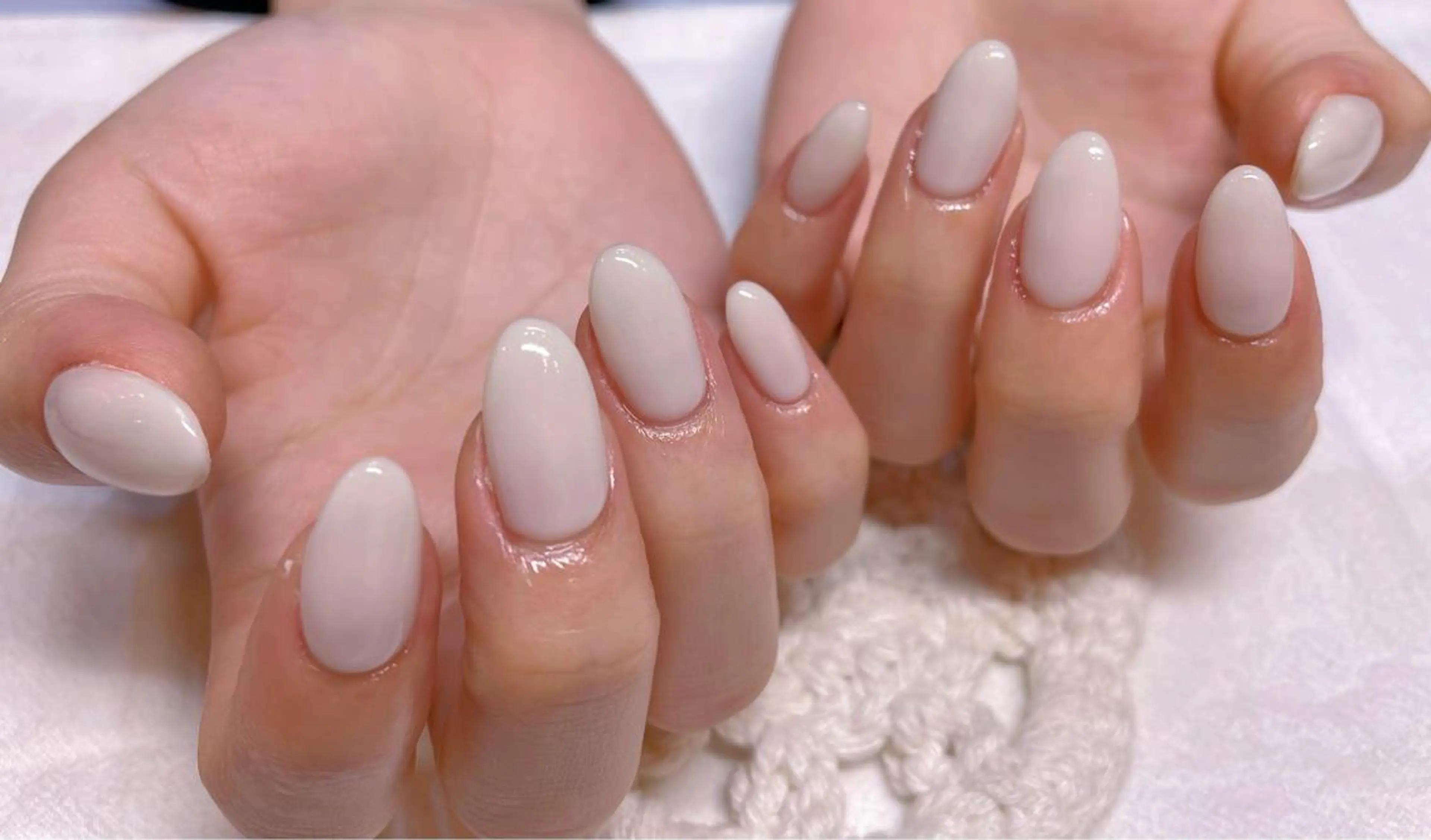 ネイル シンプルネイル ホワイト ハンドネイル ネイリスト ❄️ユキ❄️のネイルデザイン
