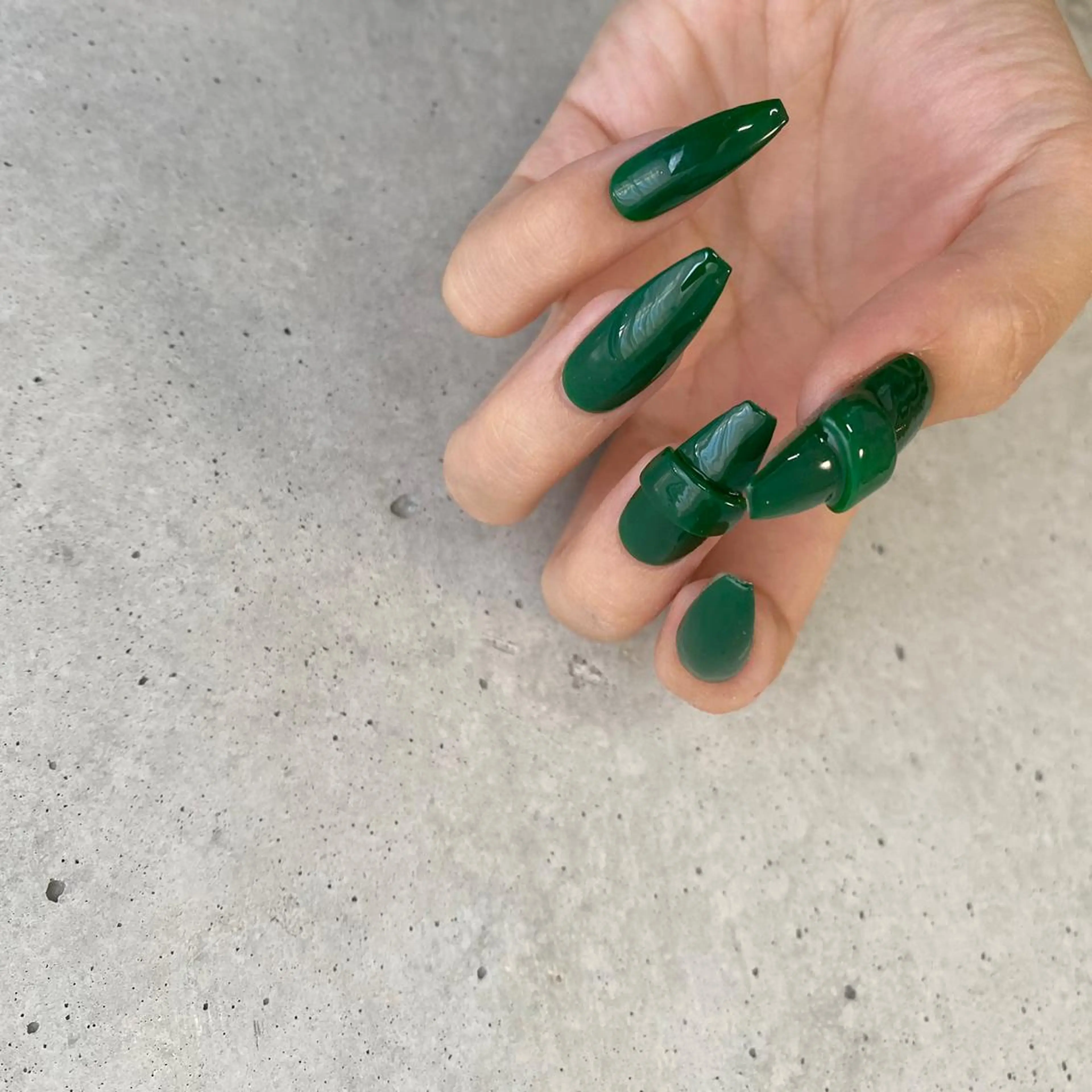 ネイル Ray. ／綺麗目ニュアンスのネイルデザイン