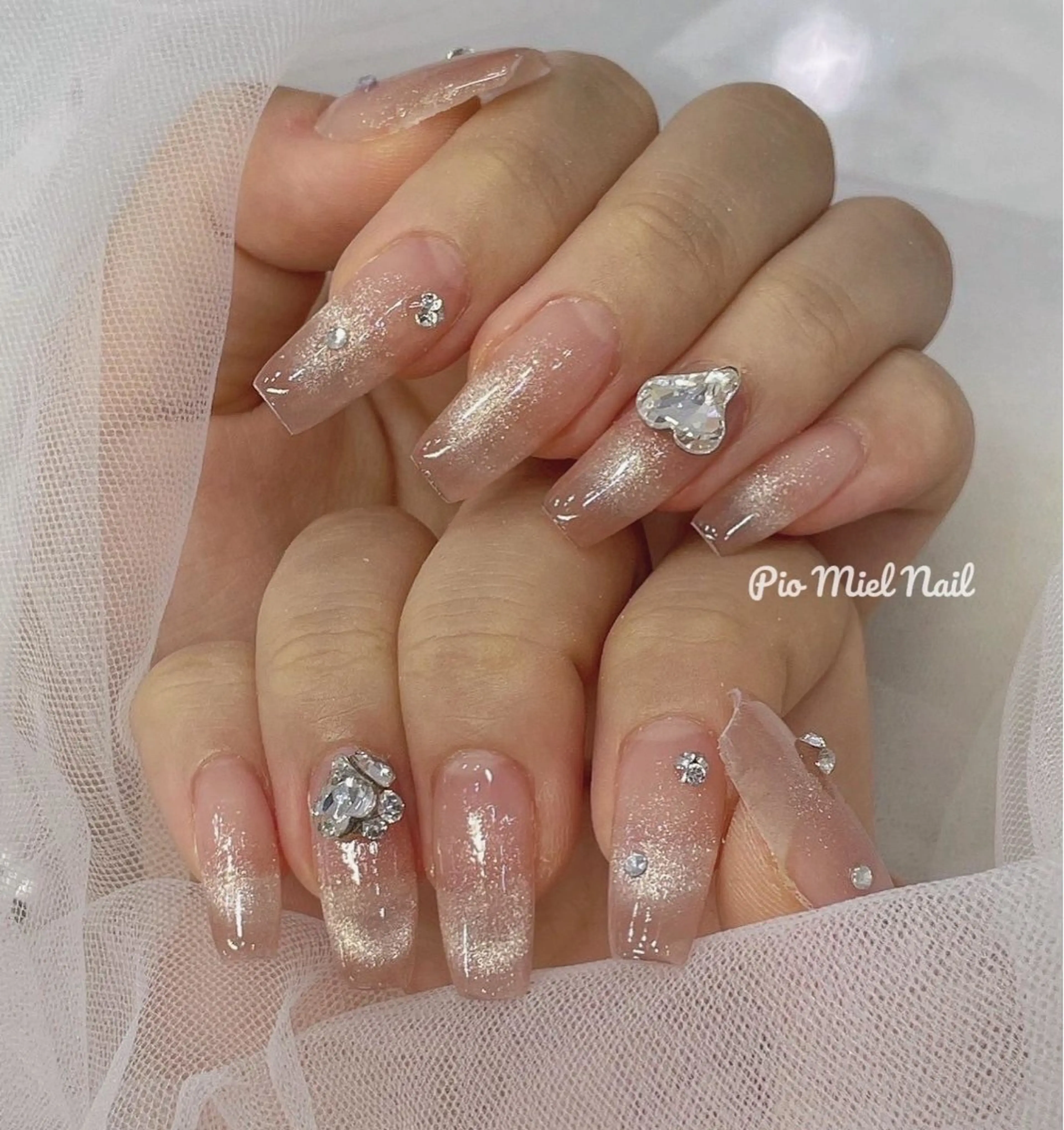 ネイル アートネイル クリアネイル ジェルネイル ゴールド グラデーション ハンドネイル HANA 長さだしのネイルデザイン