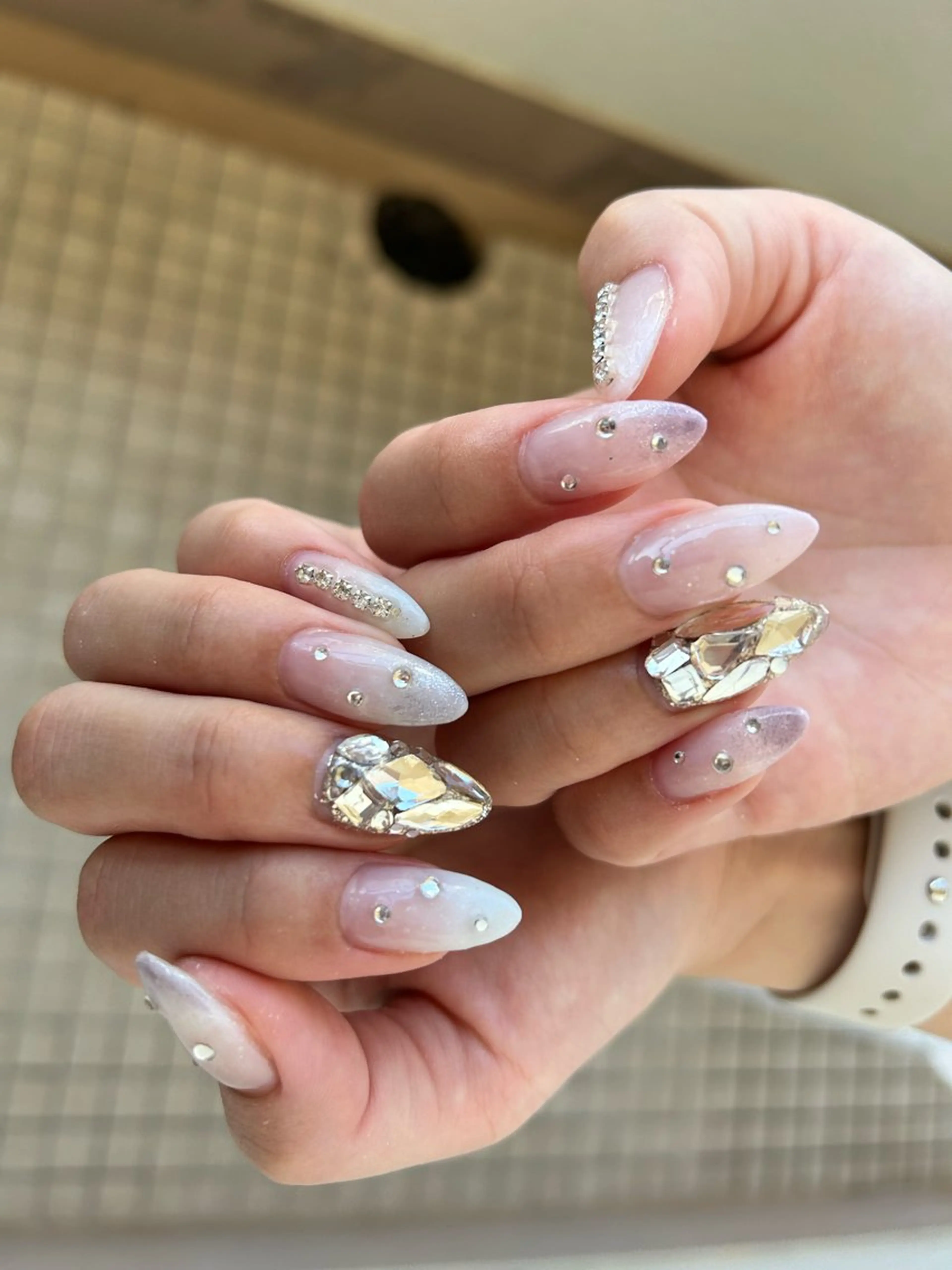 セミロング ネイル ハンドネイル ✴︎ Delightのネイルデザイン