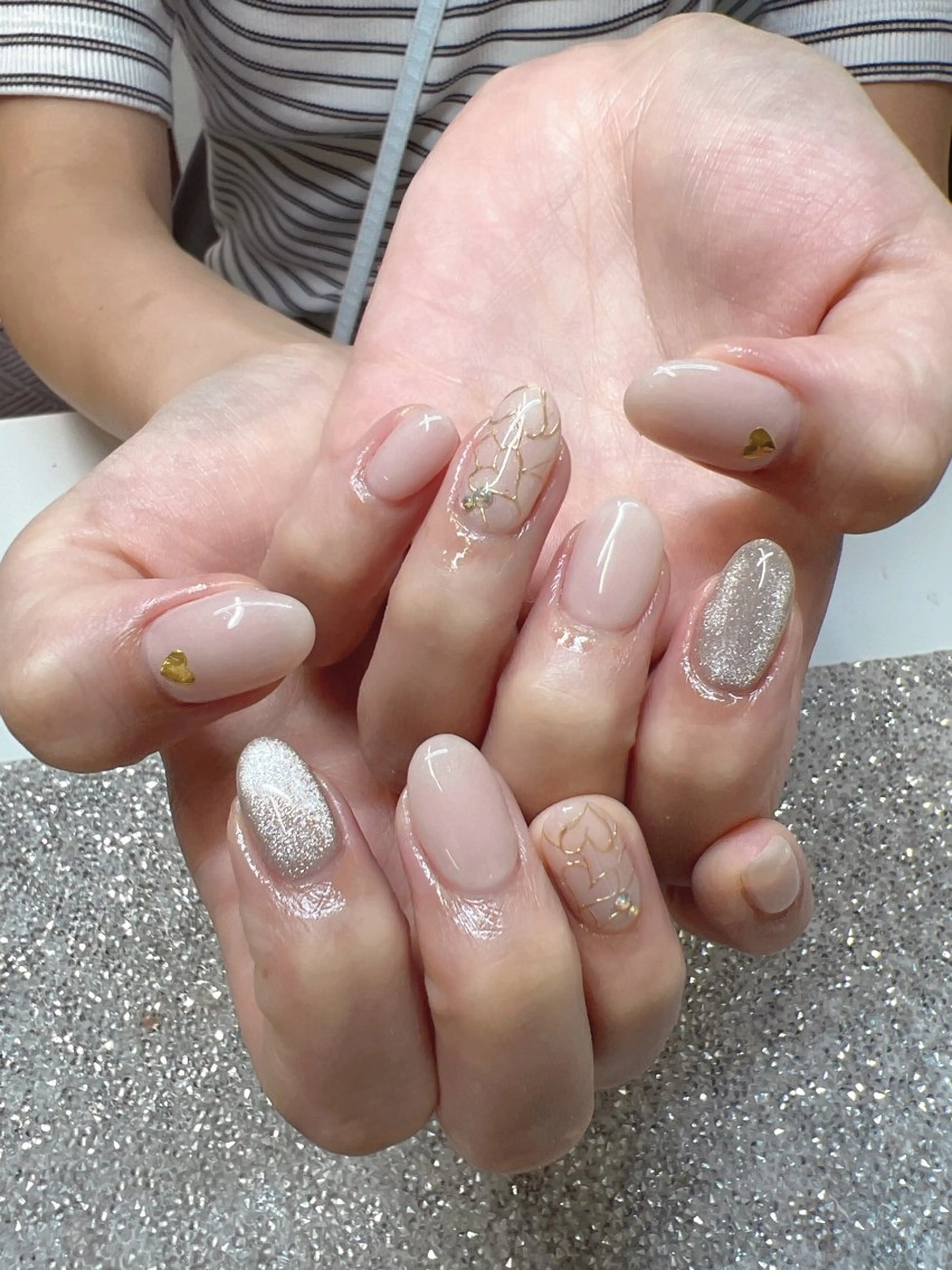 ネイル Guarendo錦糸町店所属・ガレンドウ 白澤 愛子のネイルデザイン