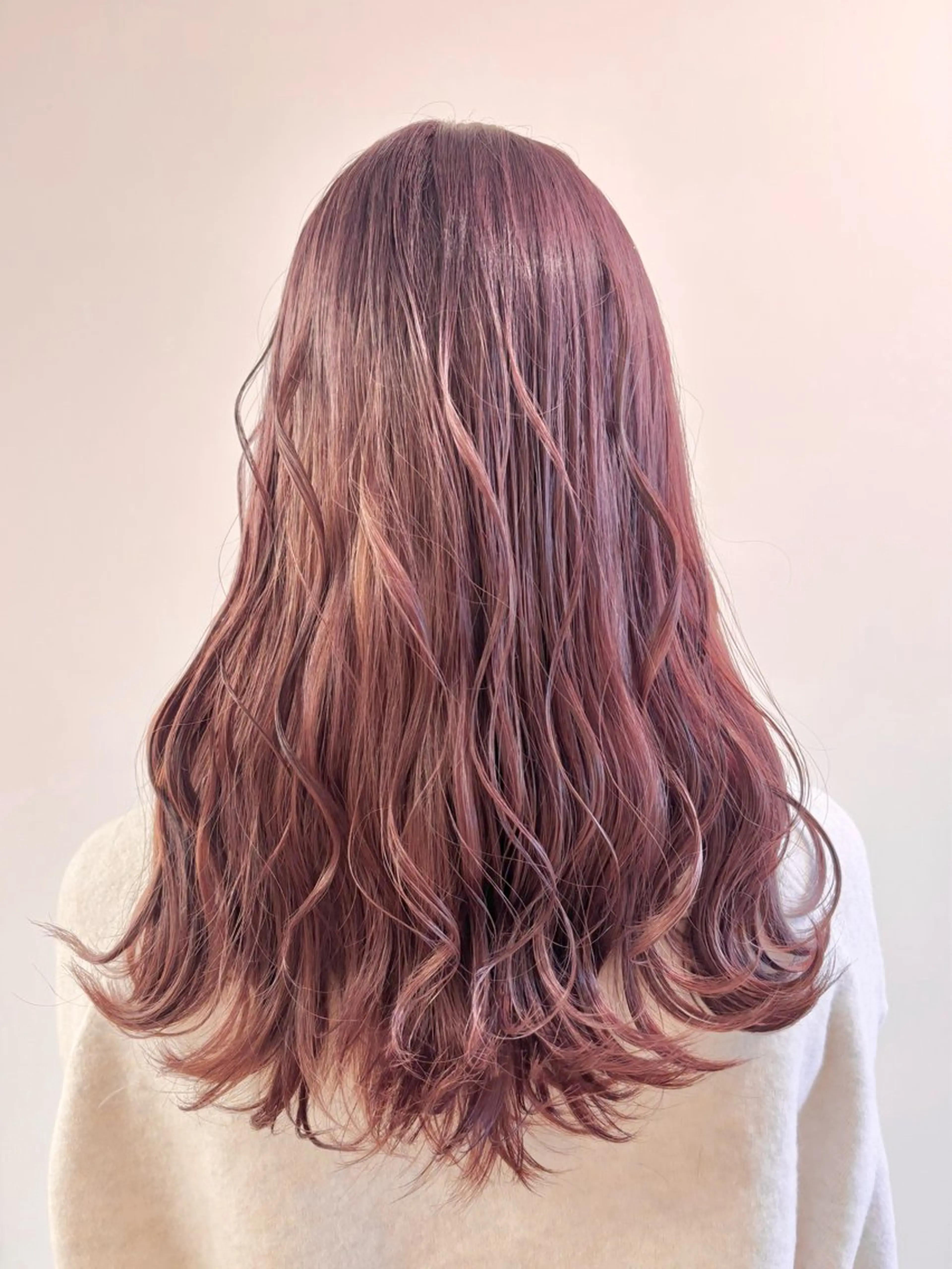 ロング カラー 古川 琴美のヘアスタイル