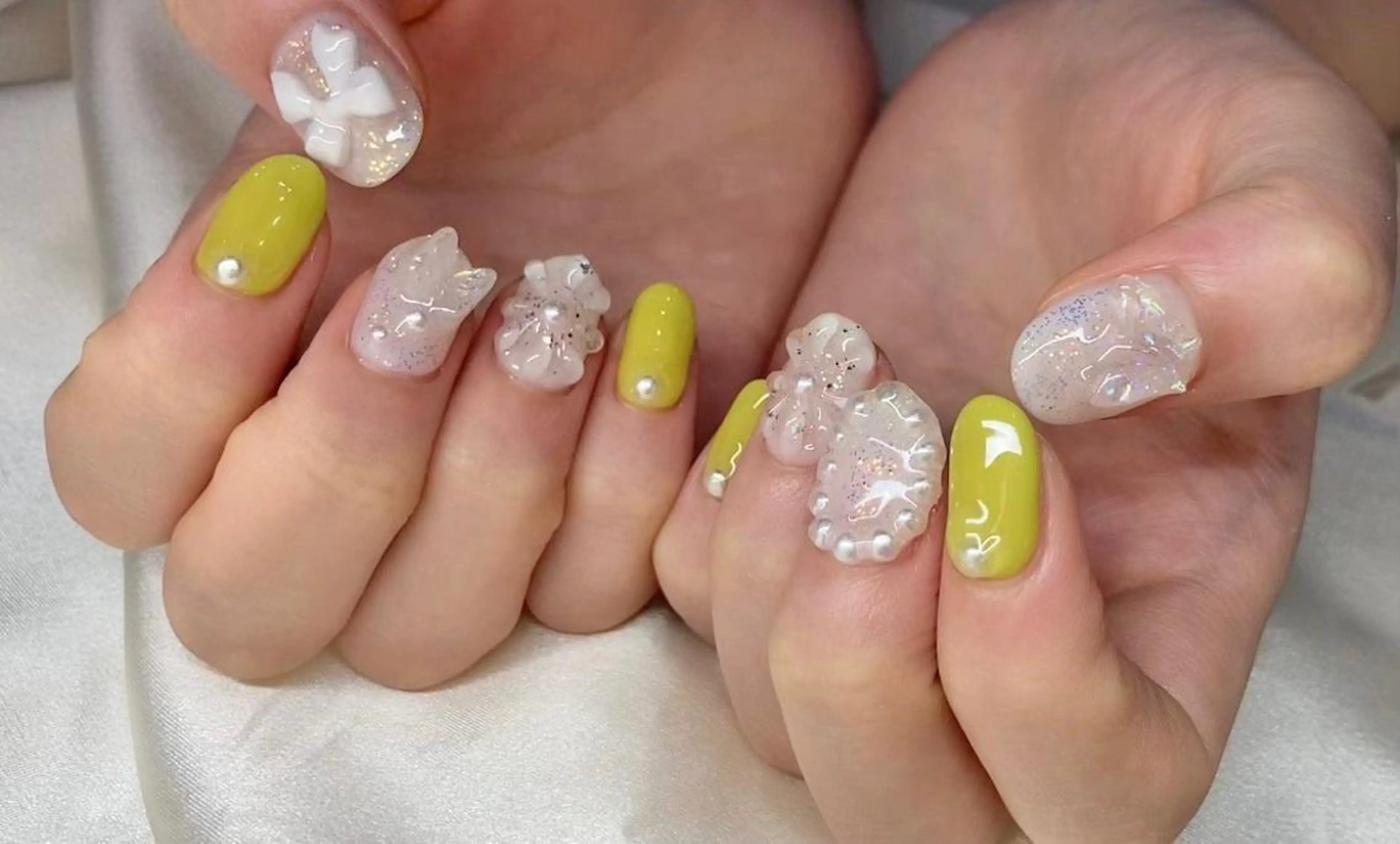 ネイル マツエク・マツパ アイブロウ 眉カラー 韓国風マツエク パリジェンヌラッシュリフト まつげパーマ ワンホンマツエク ハンドネイル Nail&eye Belire 新宿のネイルデザイン