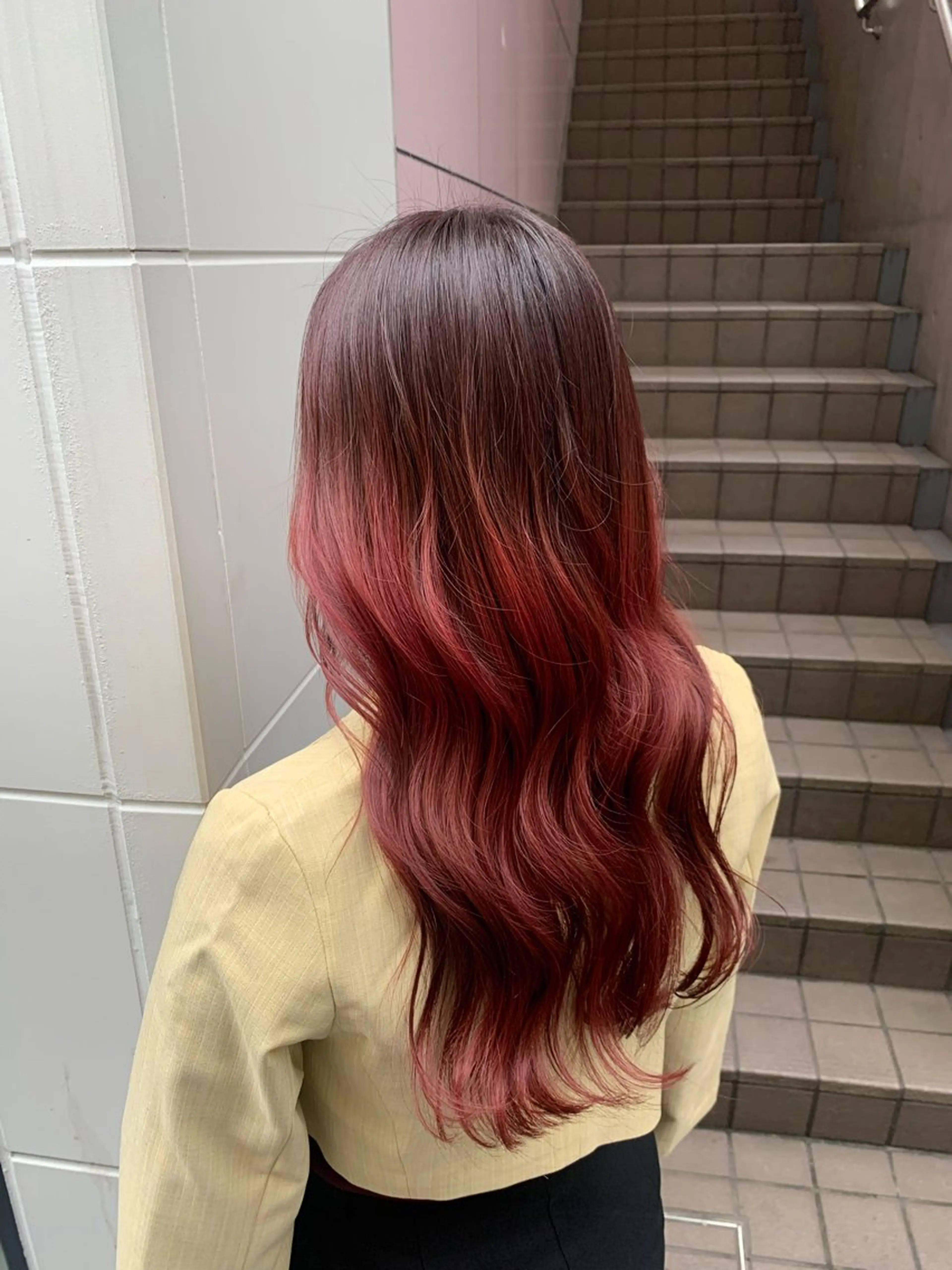 ロング カラー レッドカラー カット ヘアカラー トリートメント soëll所属・🤍そぶえ　ゆうな/ 暖色カラー/縮毛矯正のヘアスタイル