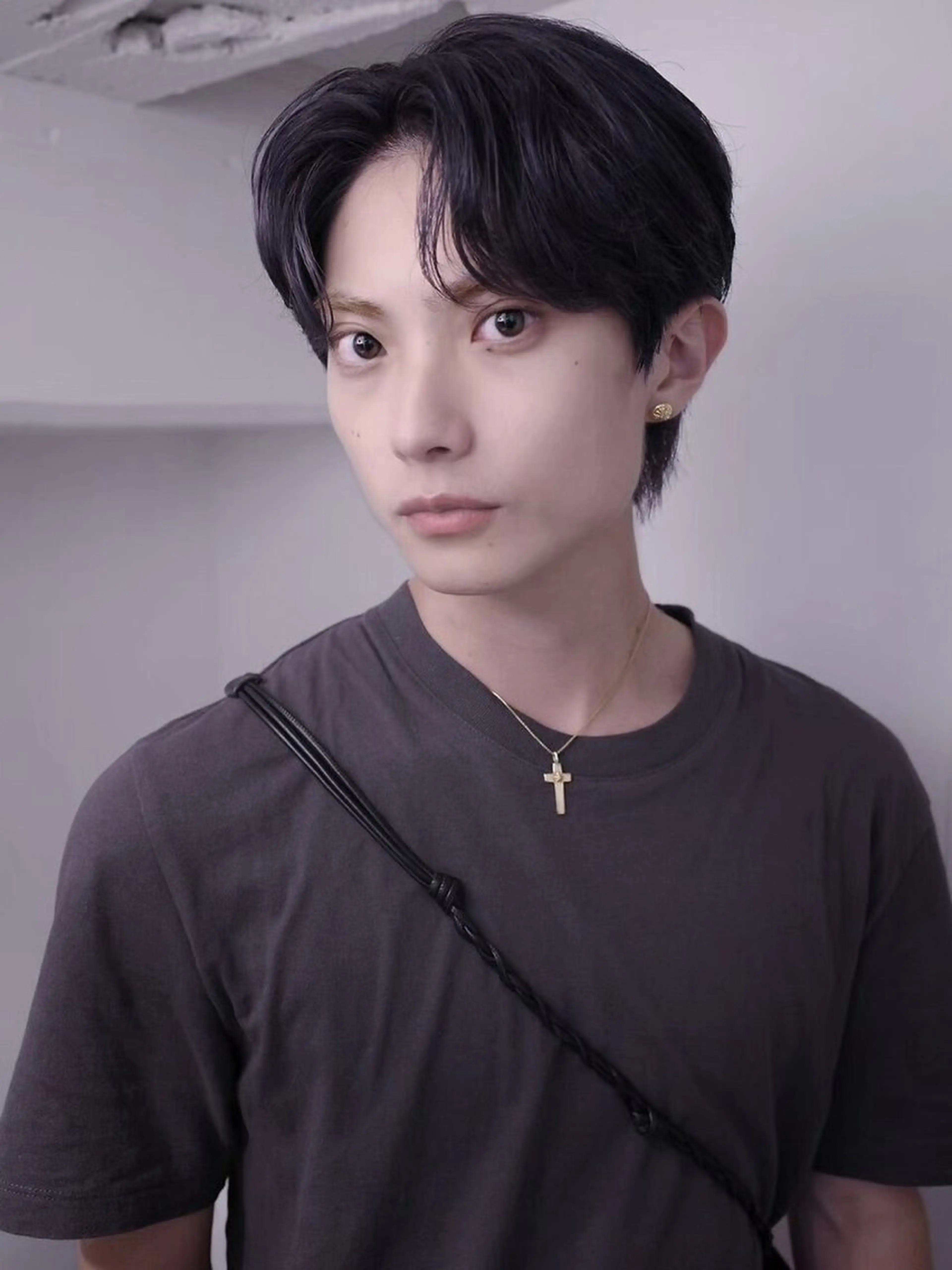 ショート メンズ センターパート EXCIA 西梅田所属・曲がる縮毛矯正/ メンズヘア/神農慶のヘアスタイル