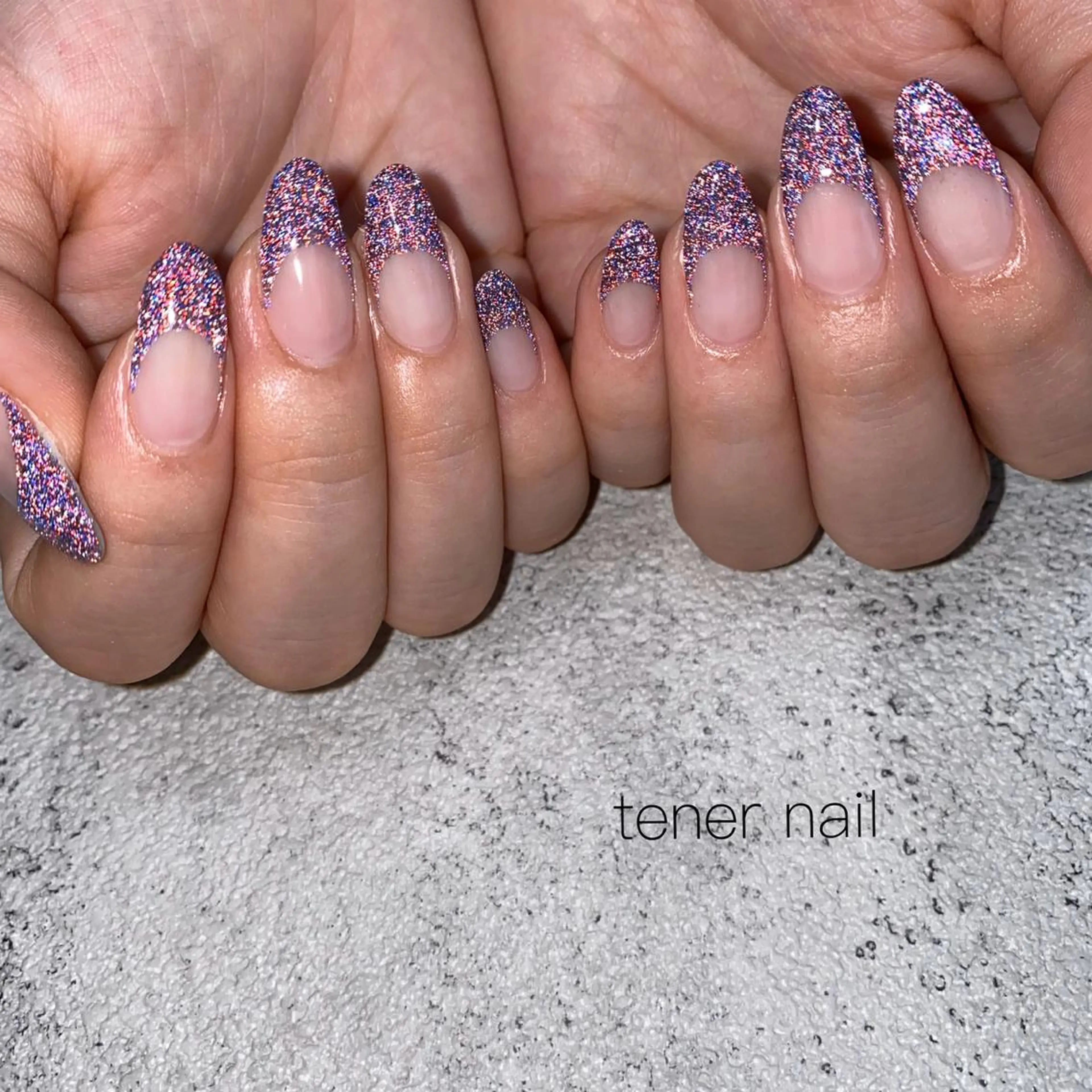 ネイル フラッシュネイル フレンチネイル ラメ(グリッター) tener  nail  テネルネイル所属・テネルネイル tener nailのネイルデザイン
