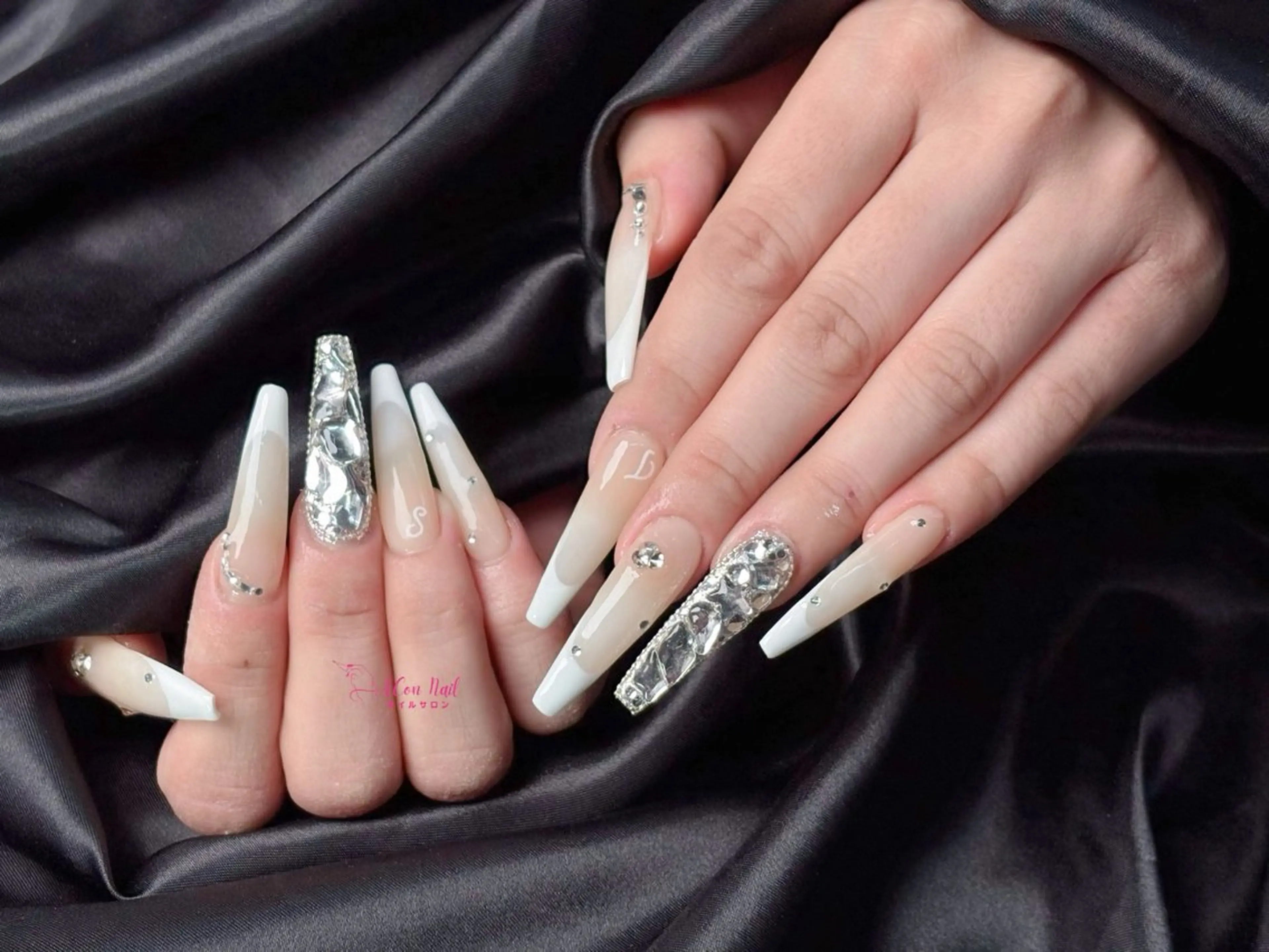 ネイル 桜ネイル 長さ出し フラワーネイル フレンチネイル ジェルネイル ハンドネイル AConNailSalon所属・ACon NailSalonのネイルデザイン