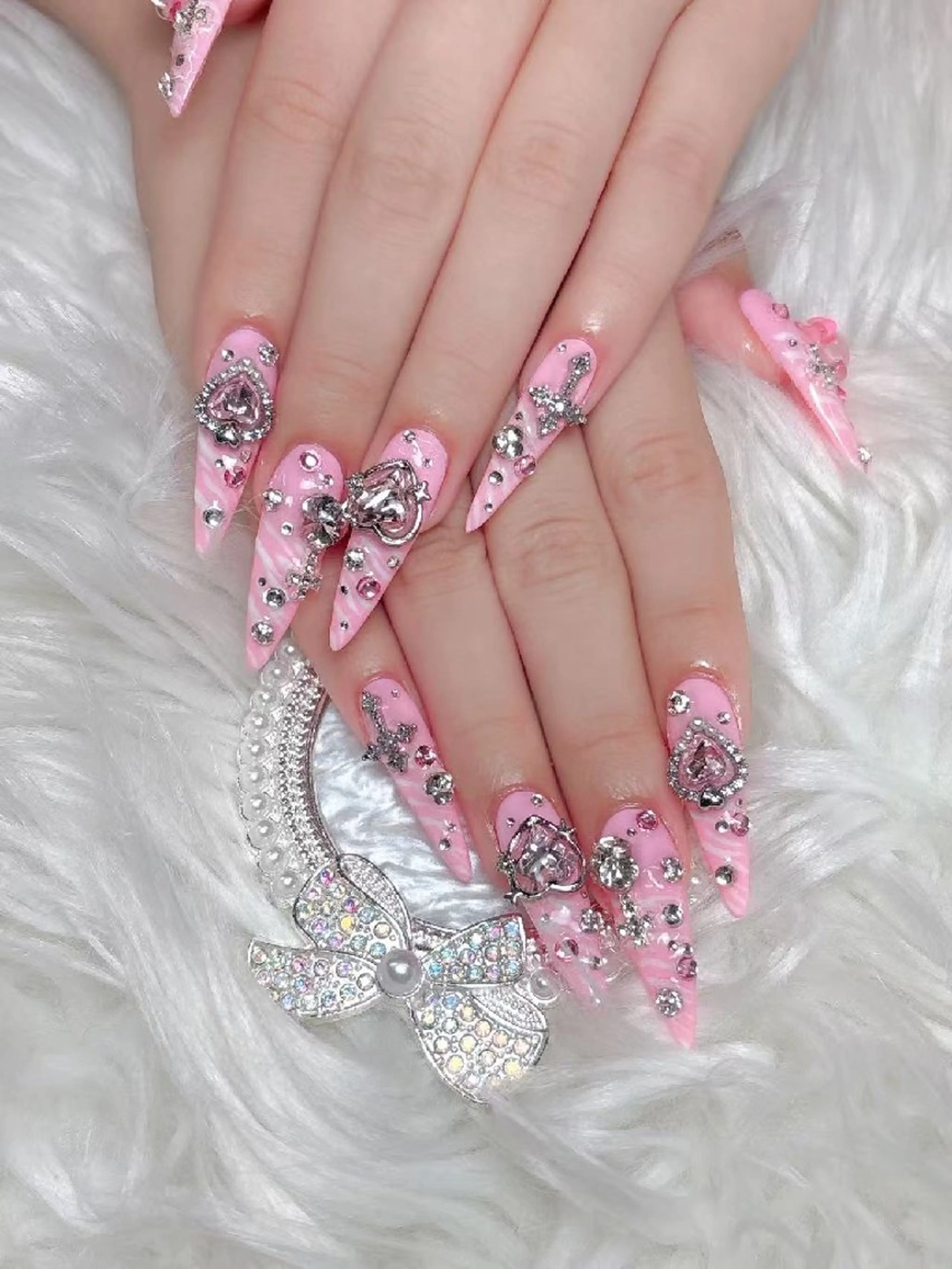 ネイル ENsalon AKIRAのネイルデザイン